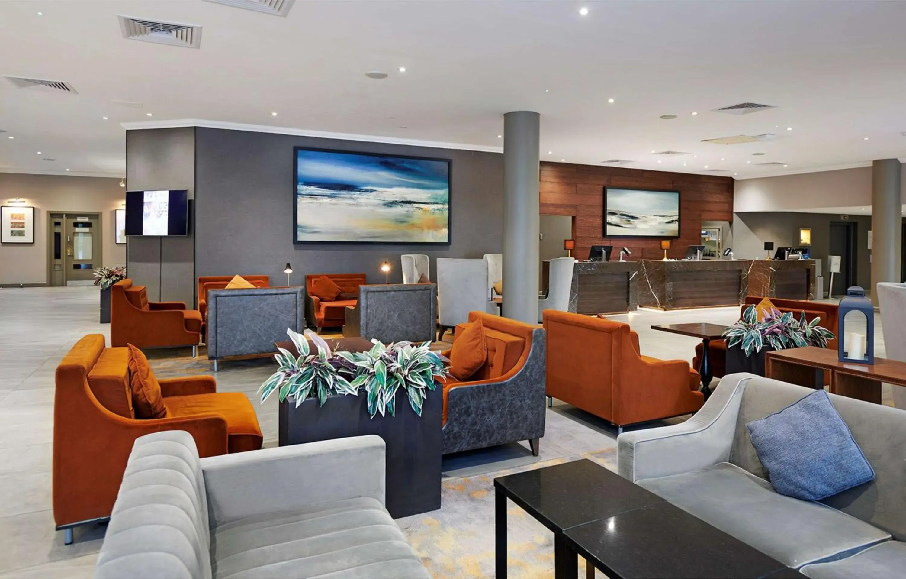 Lobby or reception in DoubleTree by Hilton Swindon Hotel Lobby or reception in DoubleTree by Hilton Swindon Hotel