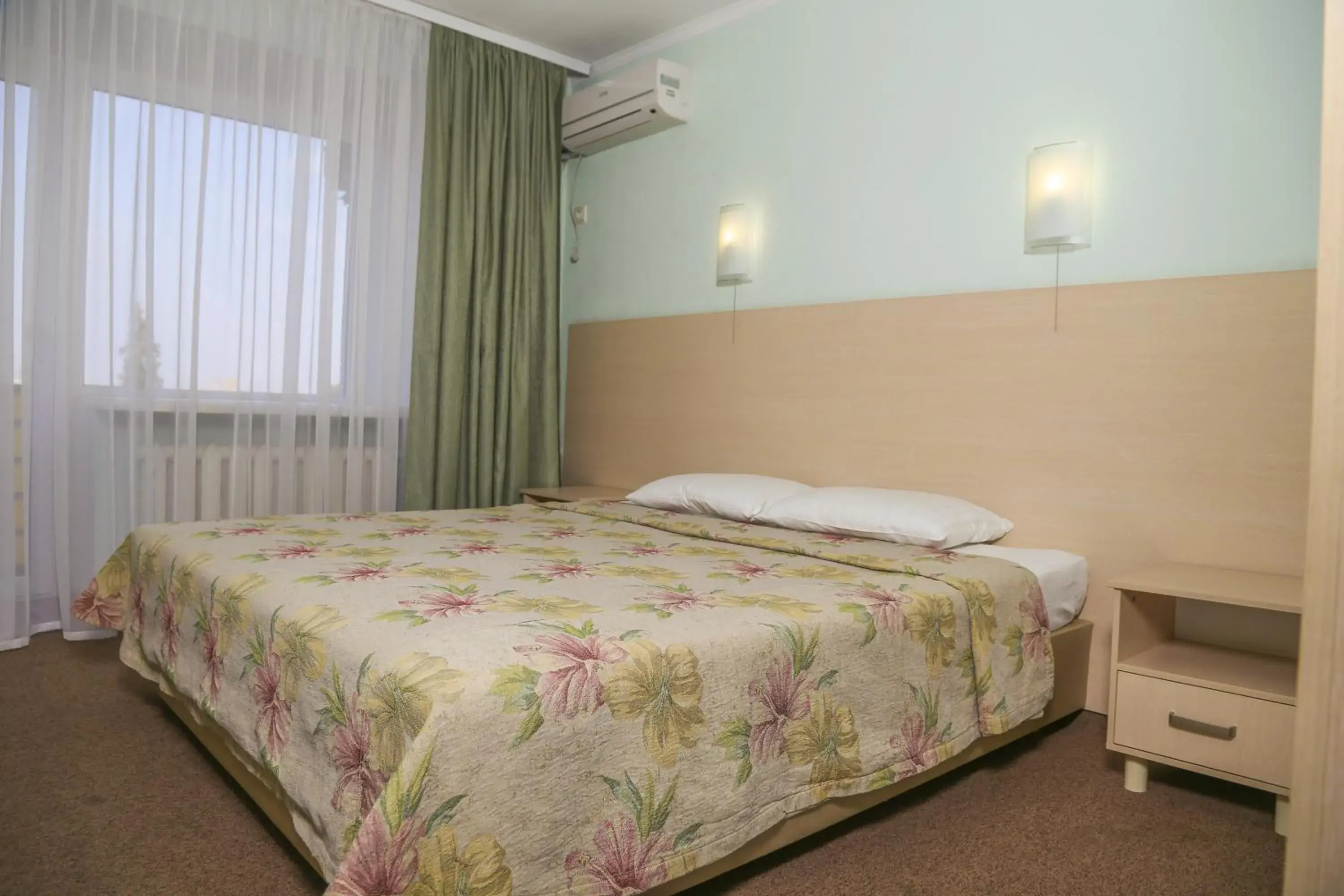 Standard Double Room in Dnepropetrovsk Hotel Standard Double Room in Dnepropetrovsk Hotel