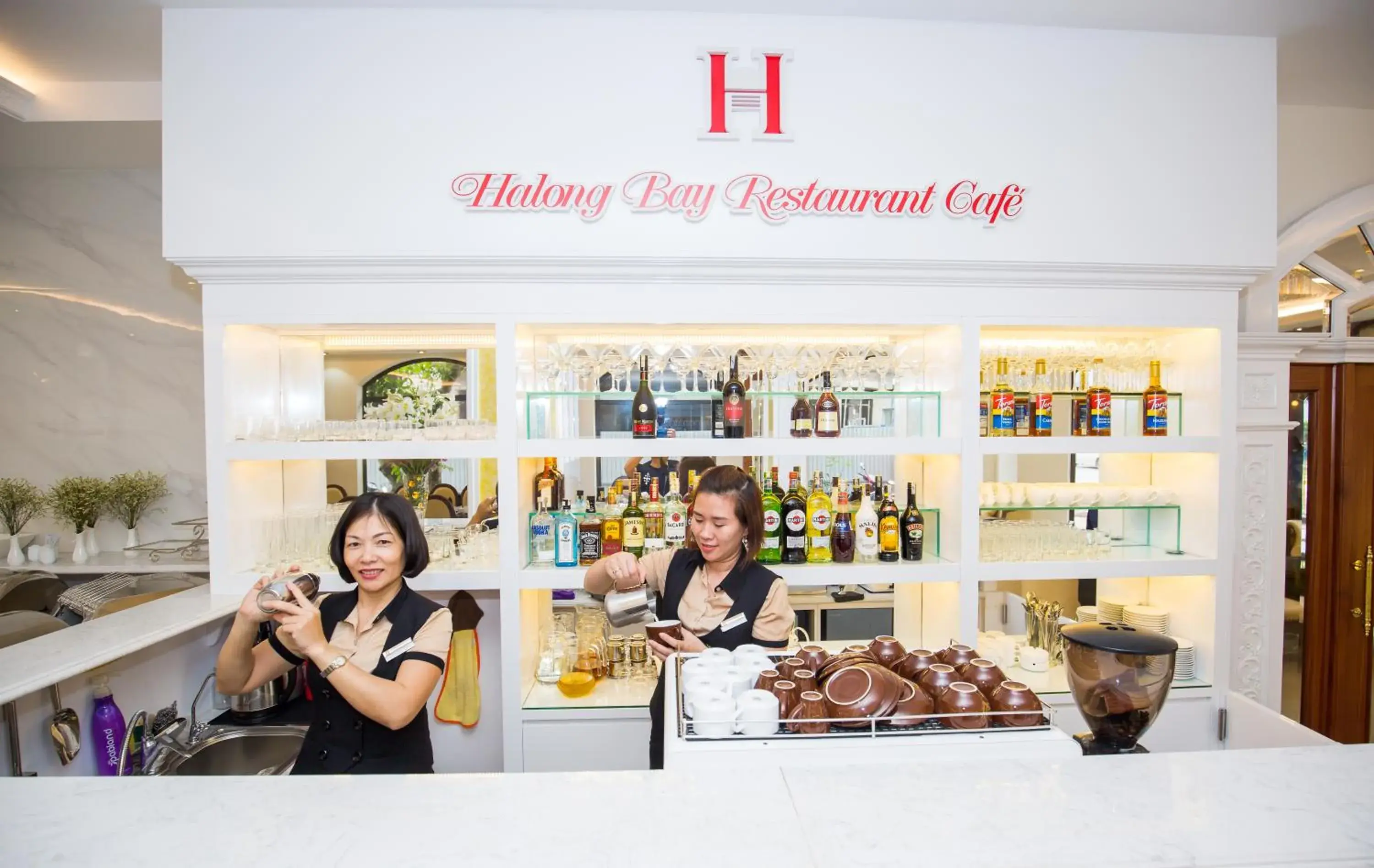 Lounge or bar in Halong Boutique Hotel Lounge or bar in Halong Boutique Hotel