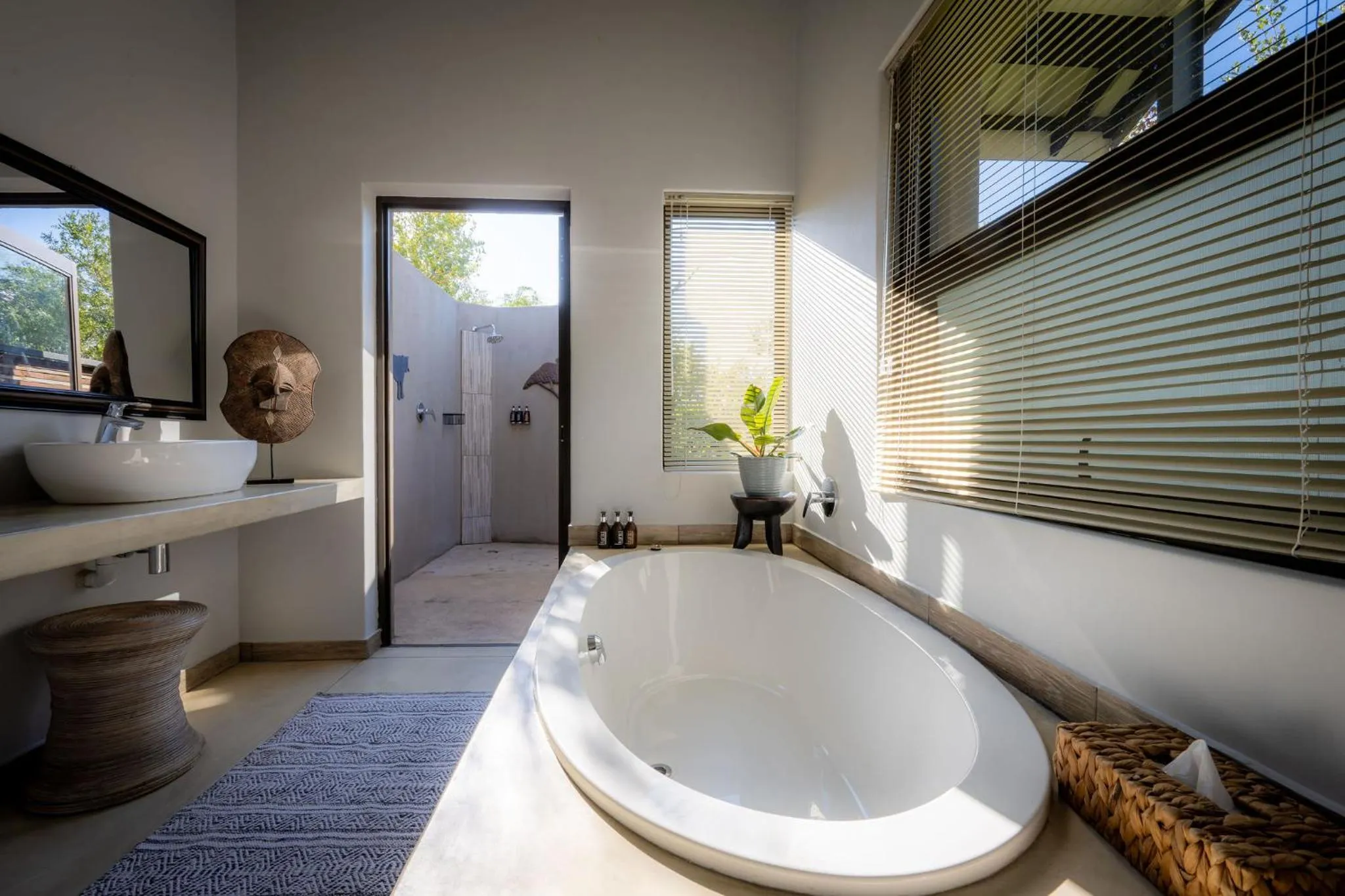 Bathroom in Rafiki Bush Lodge