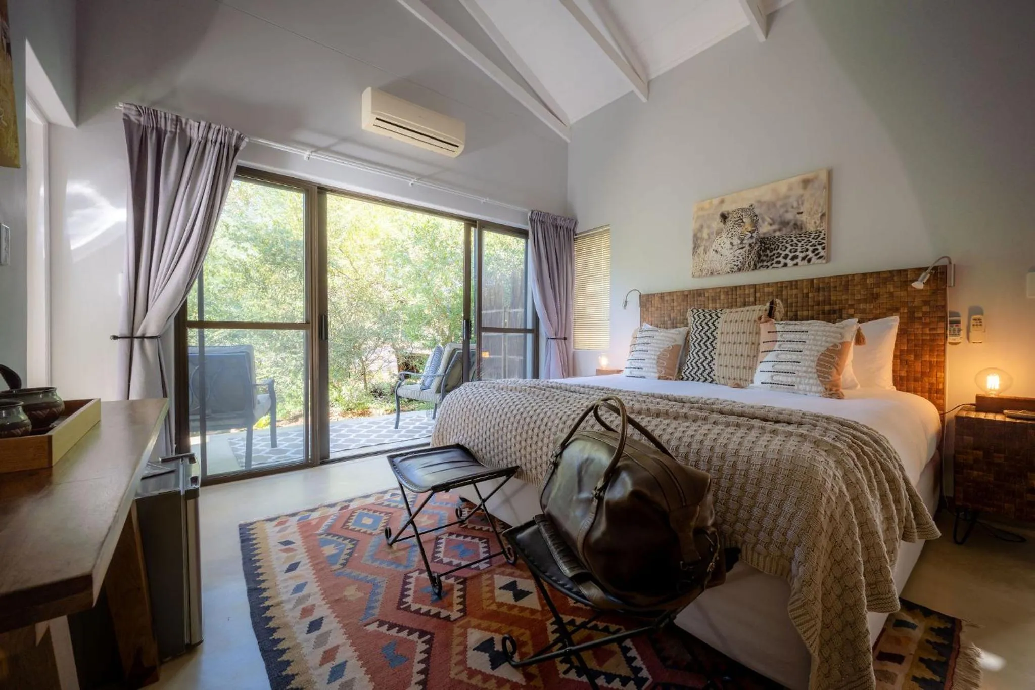 Bed in Rafiki Bush Lodge