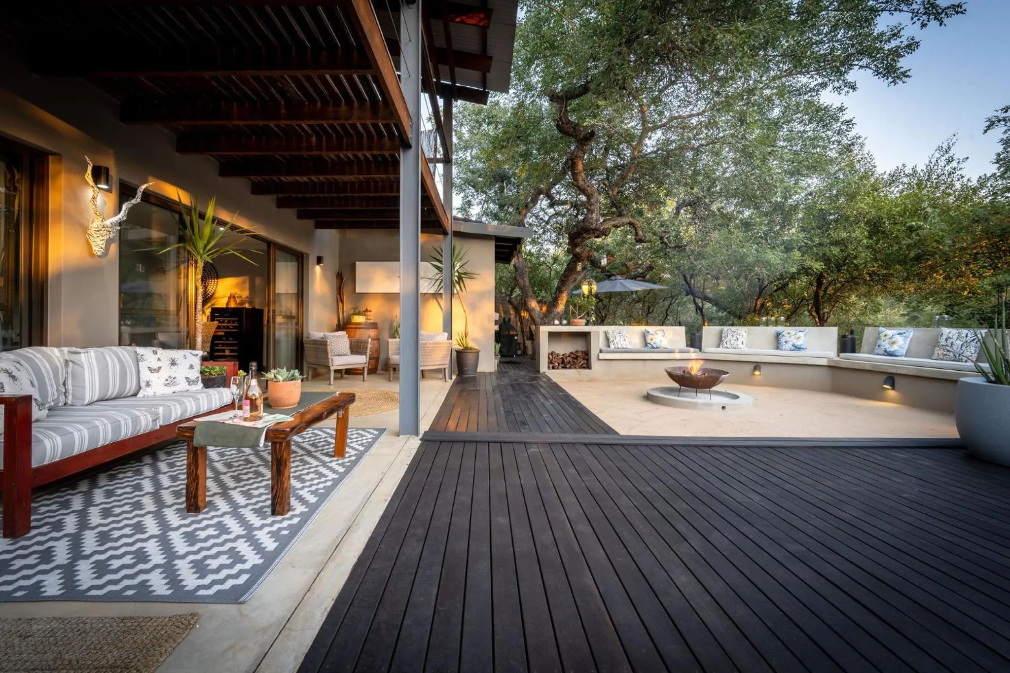 Seating area in Rafiki Bush Lodge