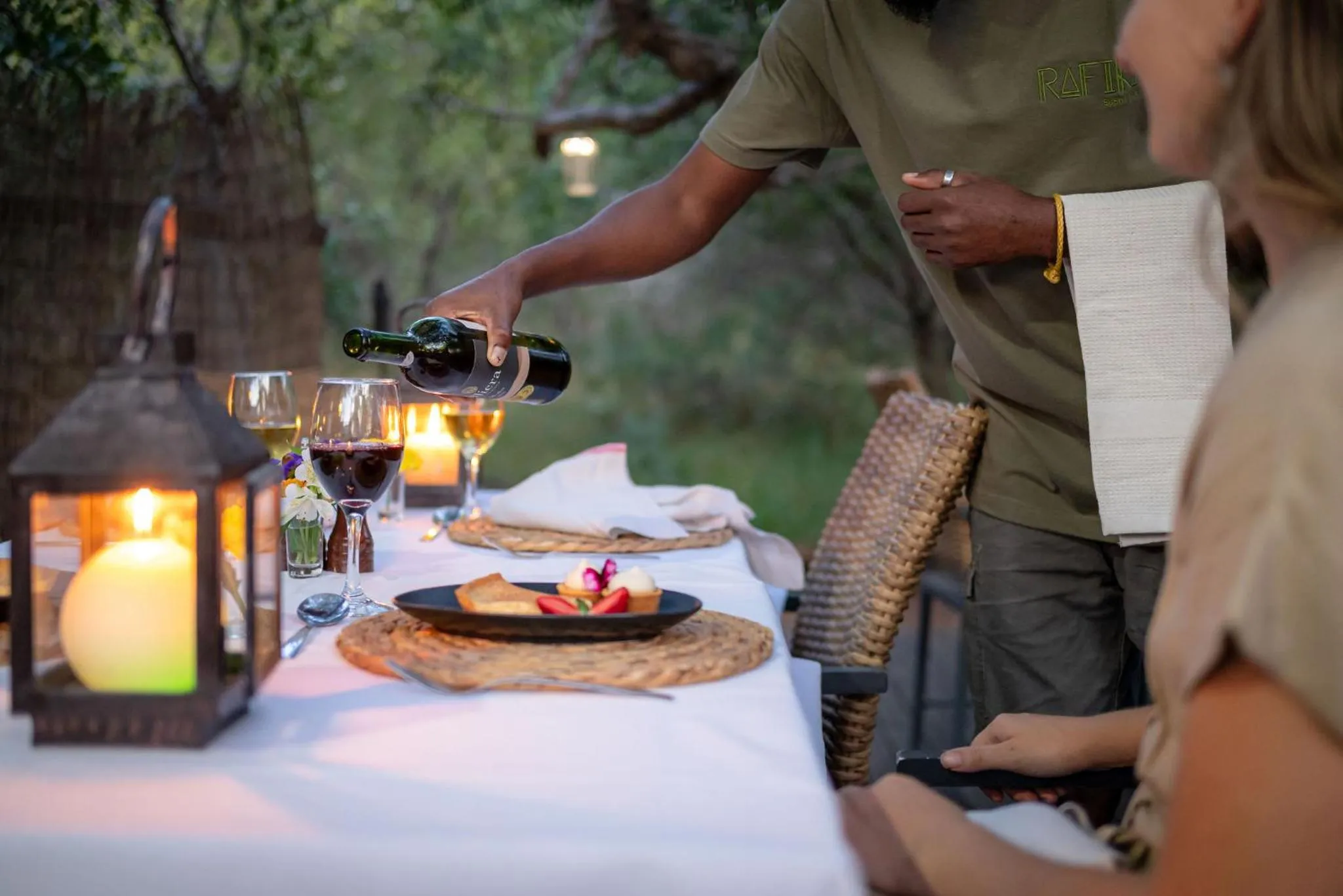 Drinks in Rafiki Bush Lodge