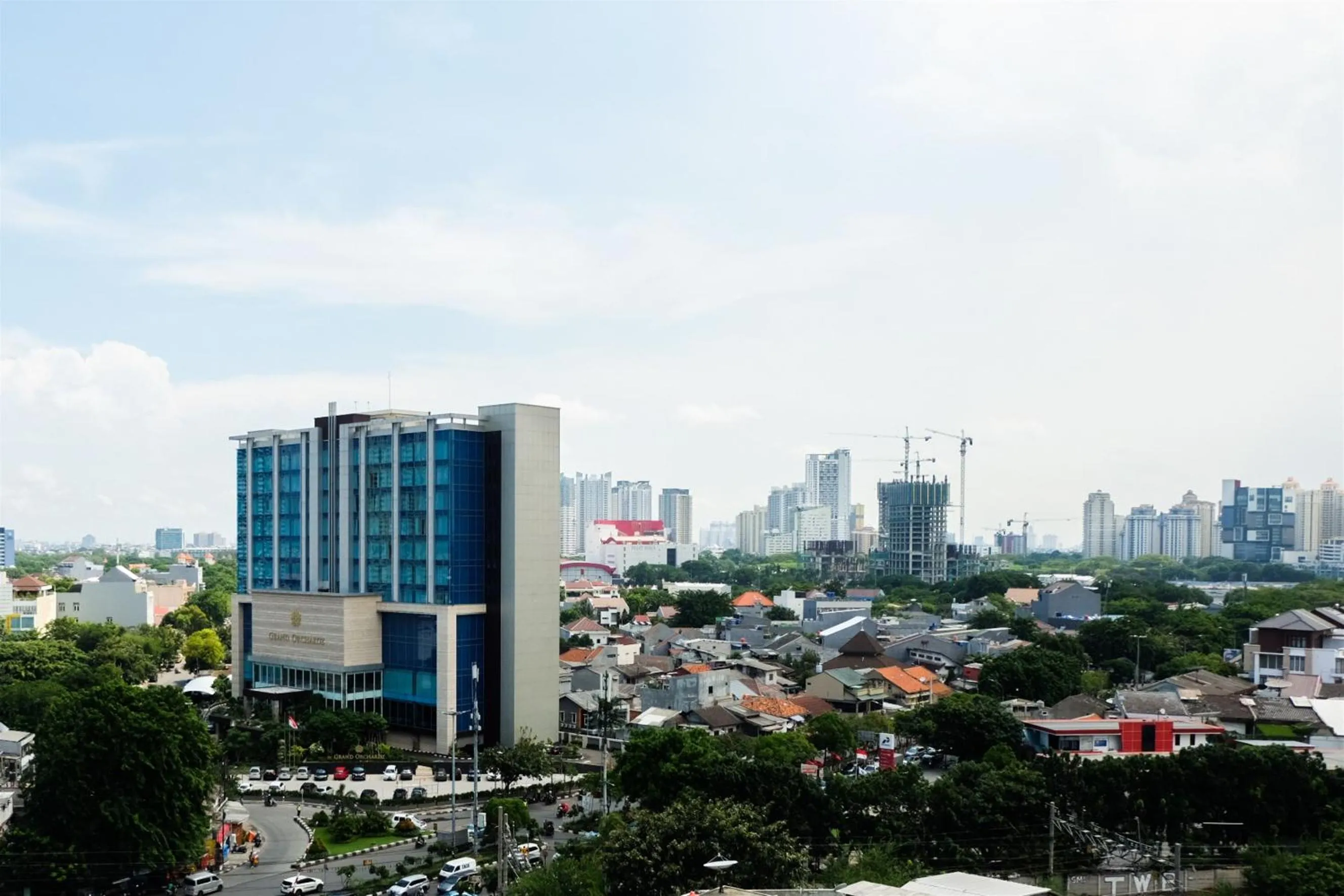 City view in Prime Location Studio Apartment at Elpis Residence near Ancol By Travelio