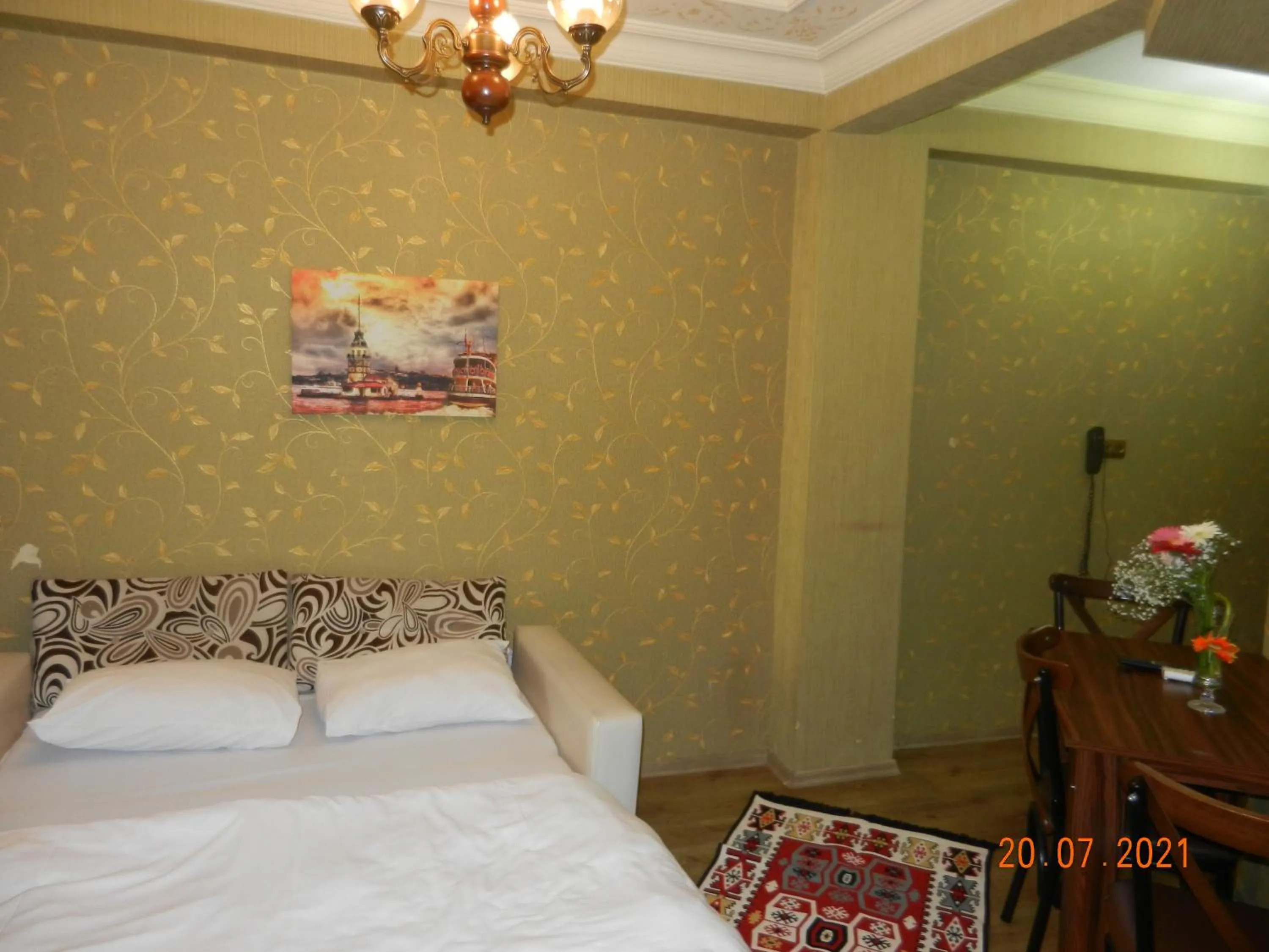 Photo of the whole room, Bed in Royal Suites Sultanahmet