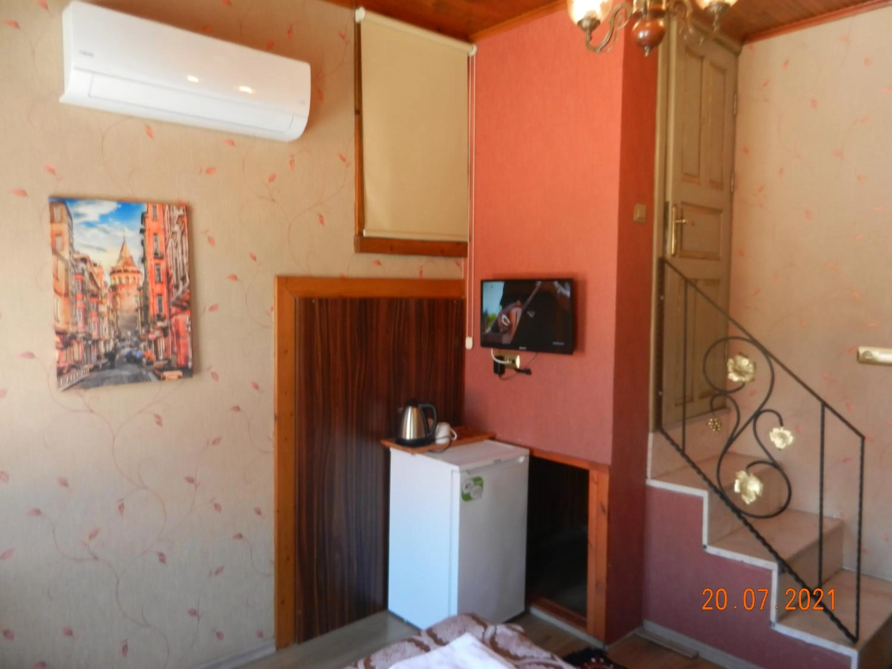 Communal lounge/ TV room in Royal Suites Sultanahmet