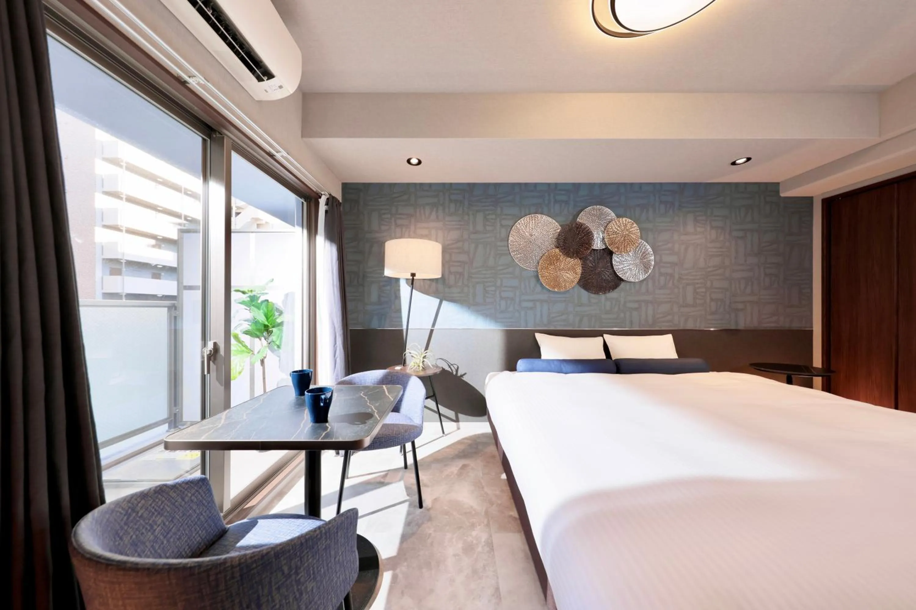 Bedroom, Bed in Dotombori Crystal Hotel 3