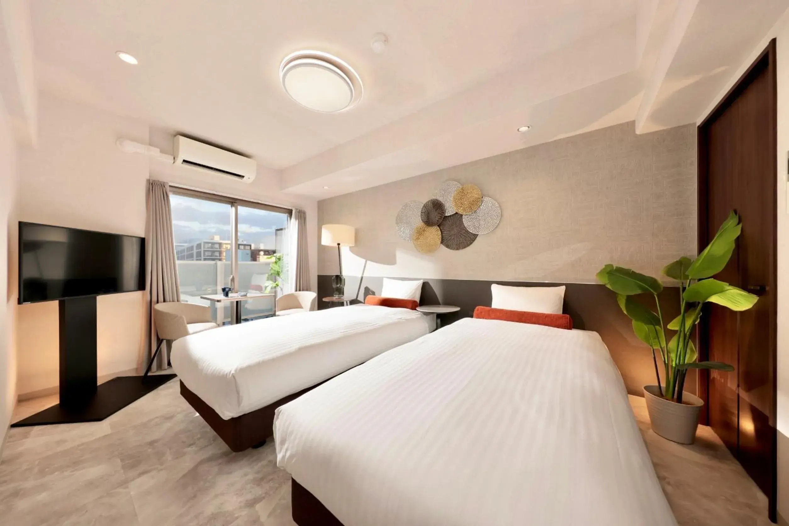 Standard Twin Room in Dotombori Crystal Hotel 3 Standard Twin Room in Dotombori Crystal Hotel 3