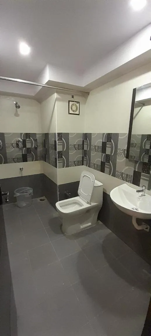 Bathroom in Hotel Golden Sand