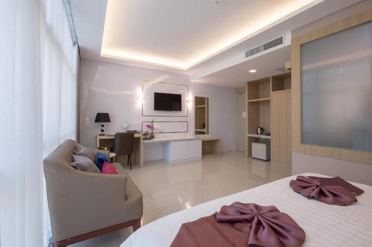 Bed in Elegant Airport Hotel