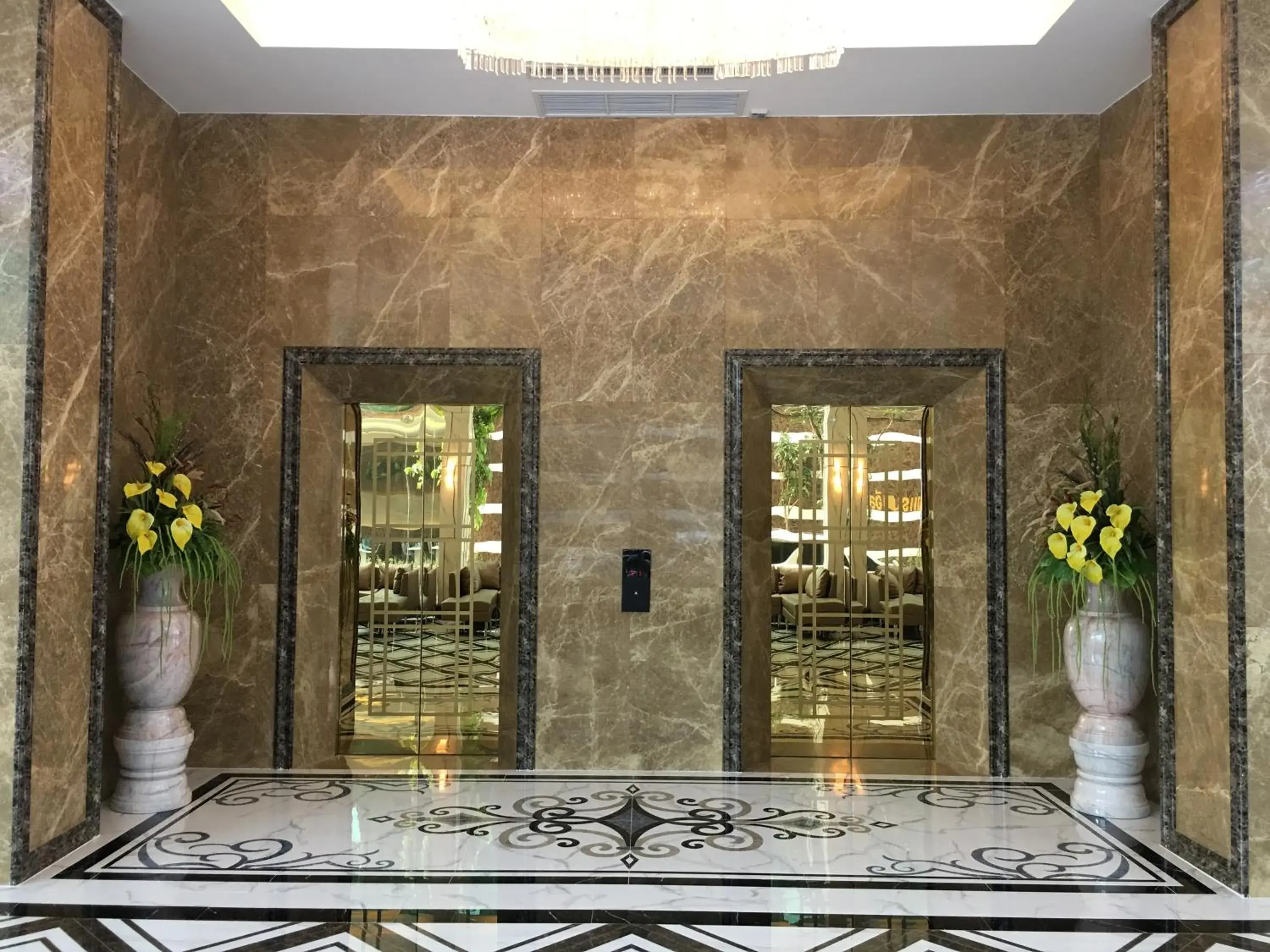 Elegant Airport Hotel Elegant Airport Hotel