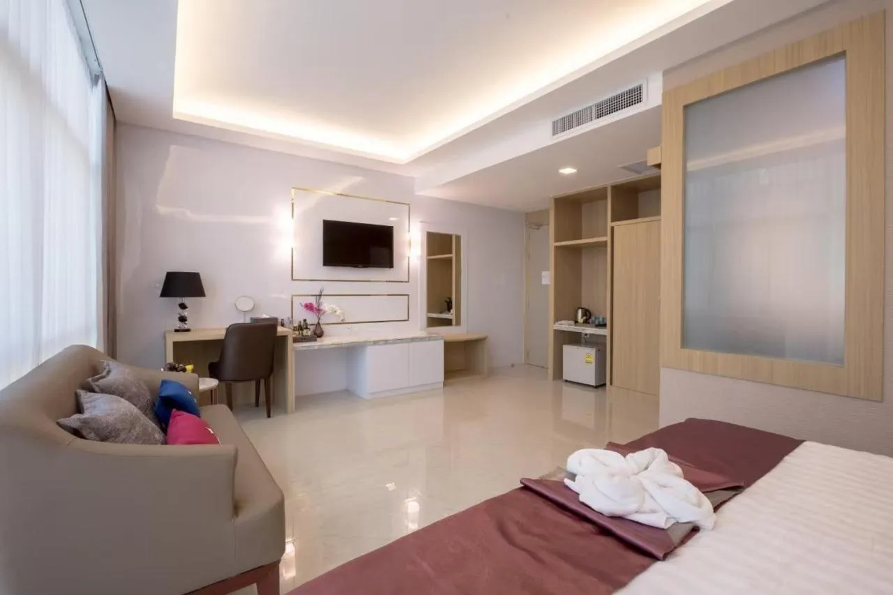 Bed in Elegant Airport Hotel