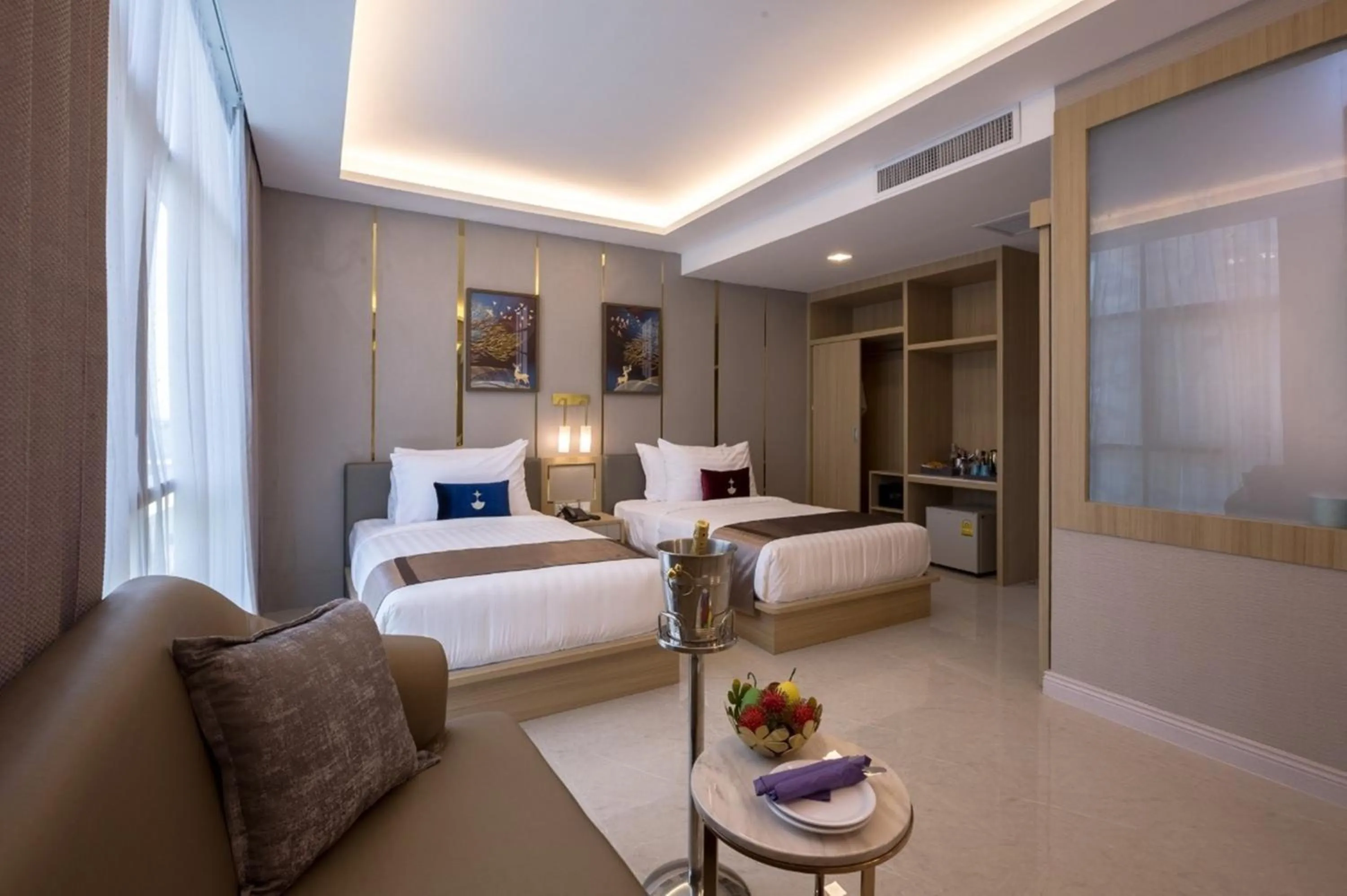 Bed in Elegant Airport Hotel