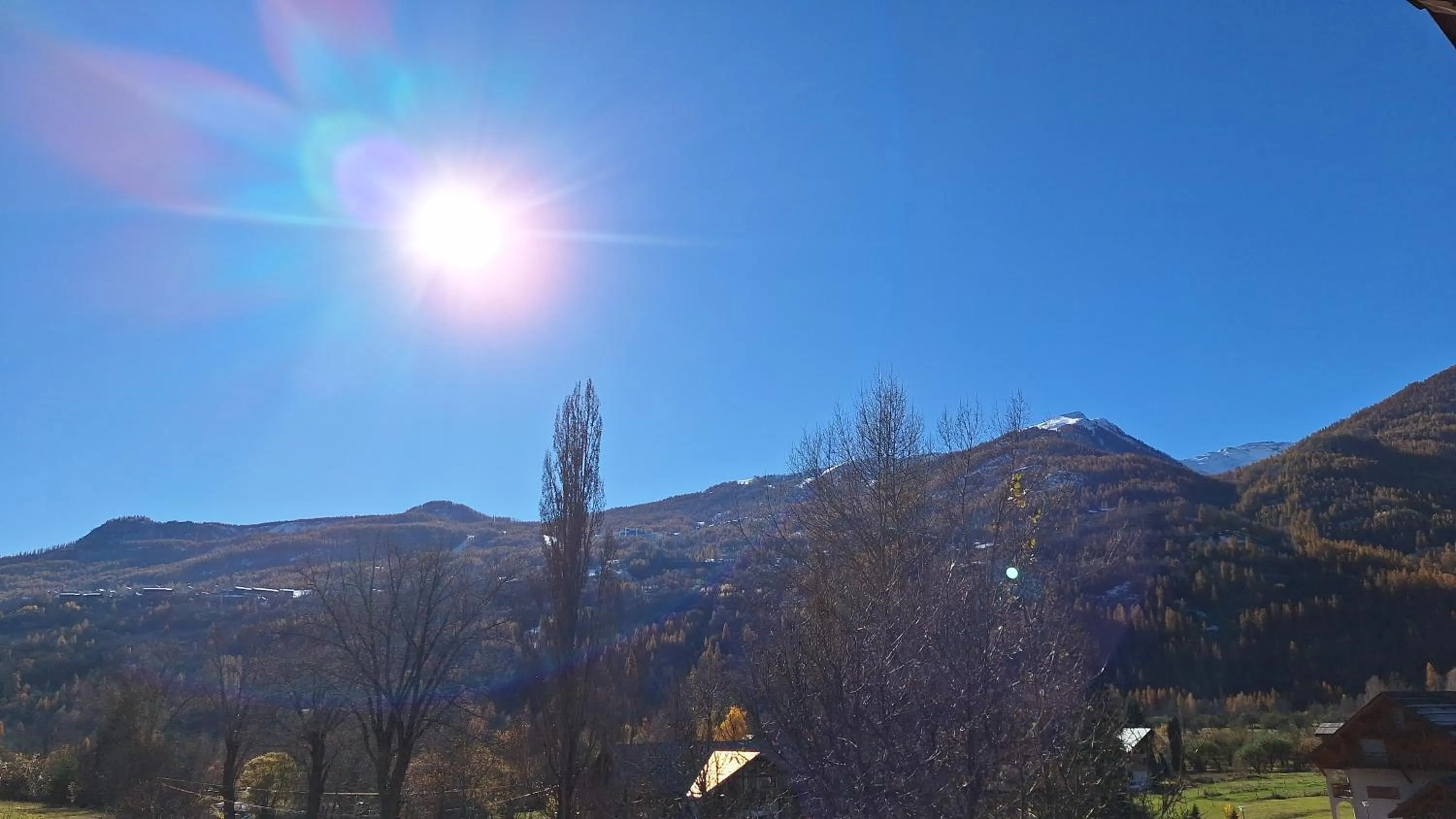 Photo of the whole room in B&B l'Edelweiss