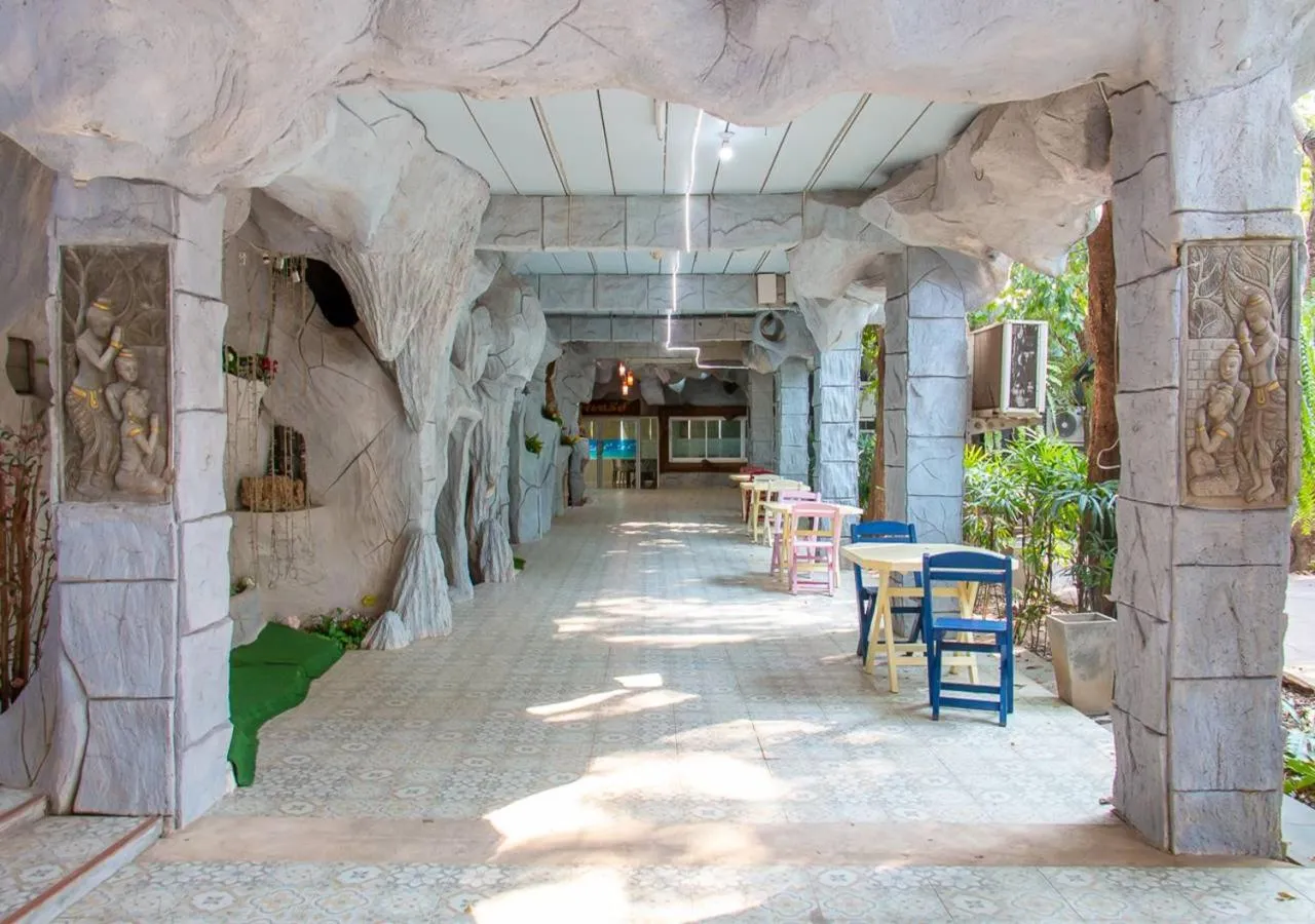 Area and facilities in Suwanna Riverside