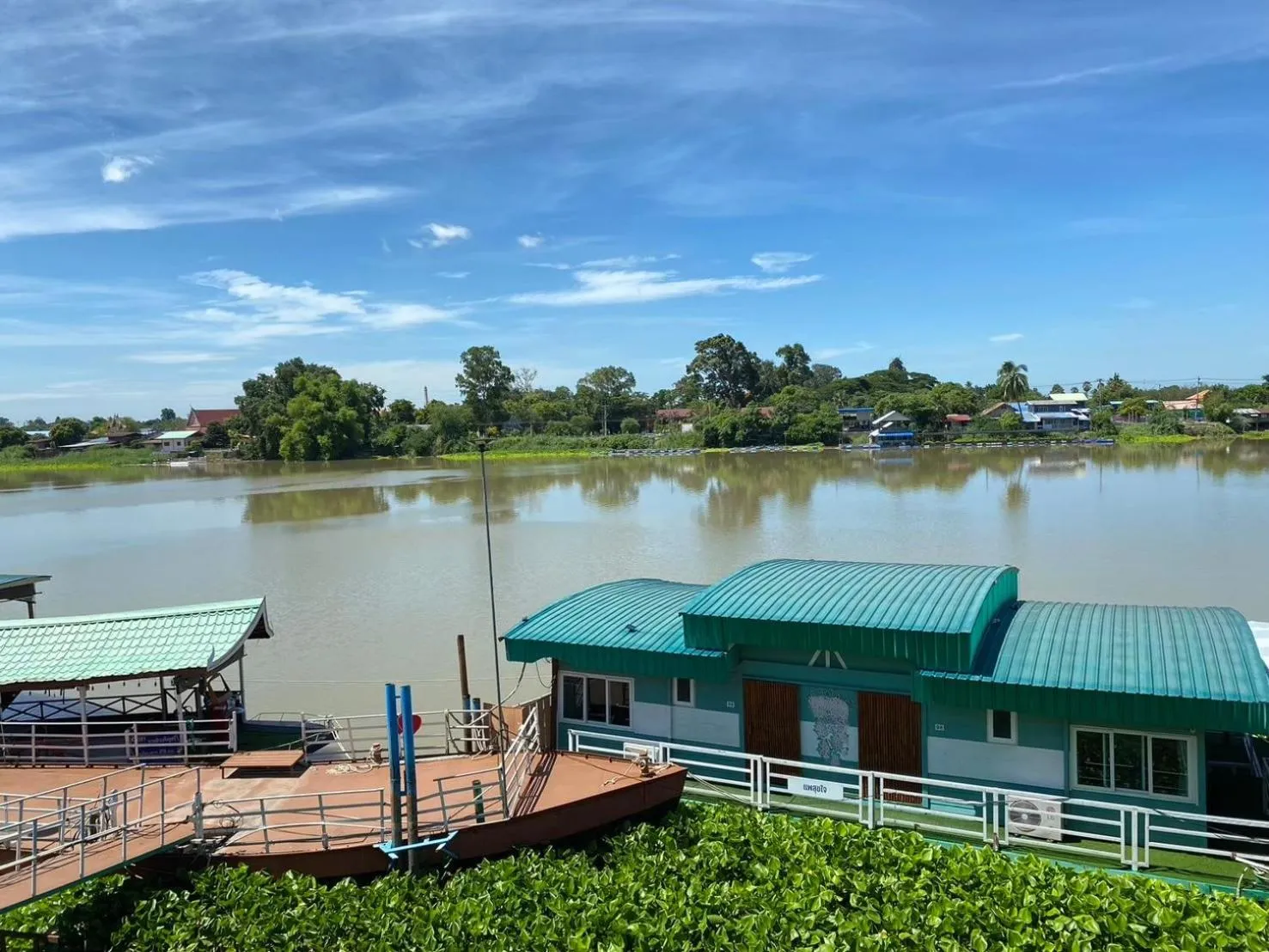 River view in Suwanna Riverside