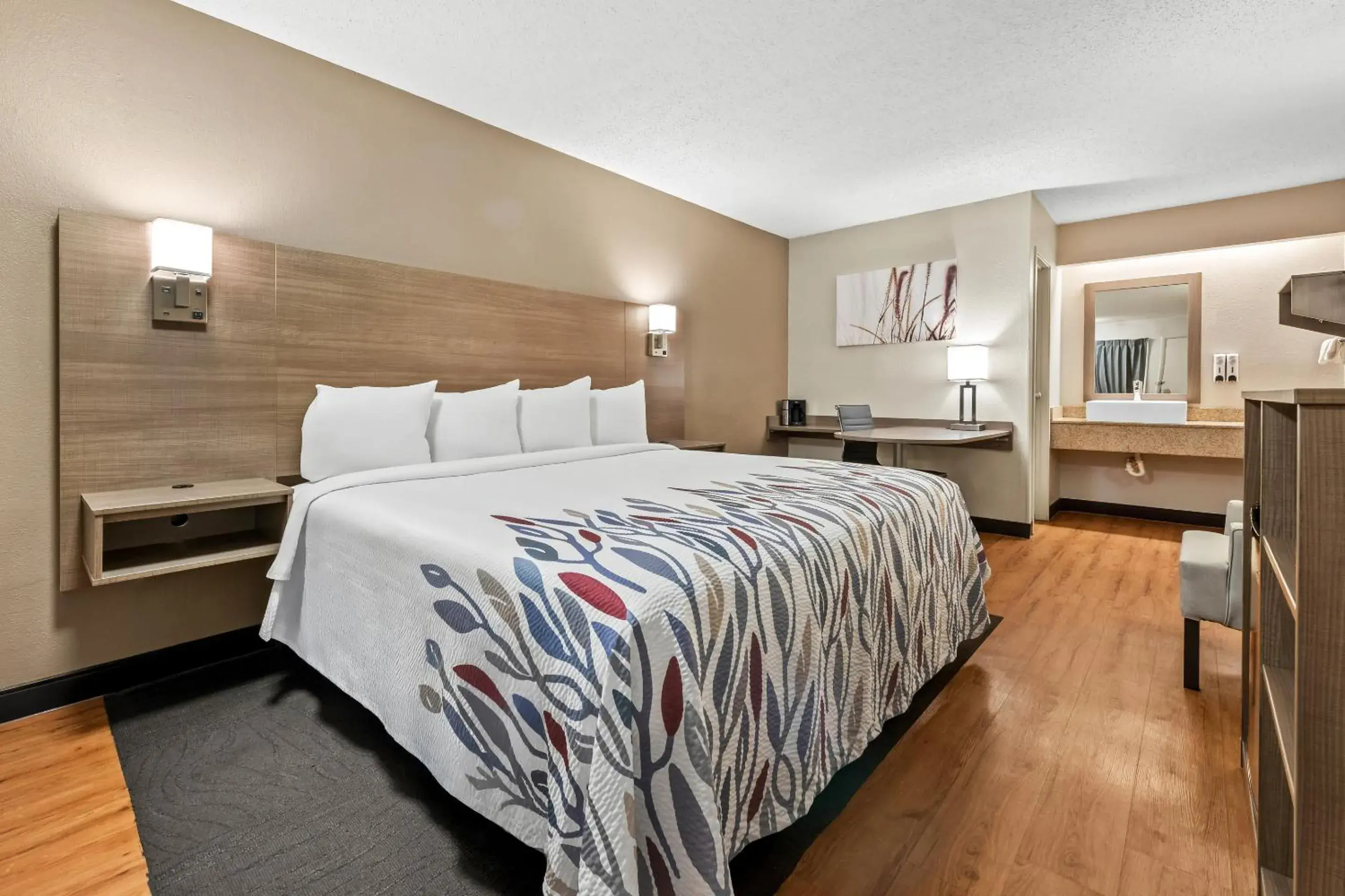 Bedroom, Bed in Red Roof Inn Columbus West - Hilliard Bedroom, Bed in Red Roof Inn Columbus West - Hilliard