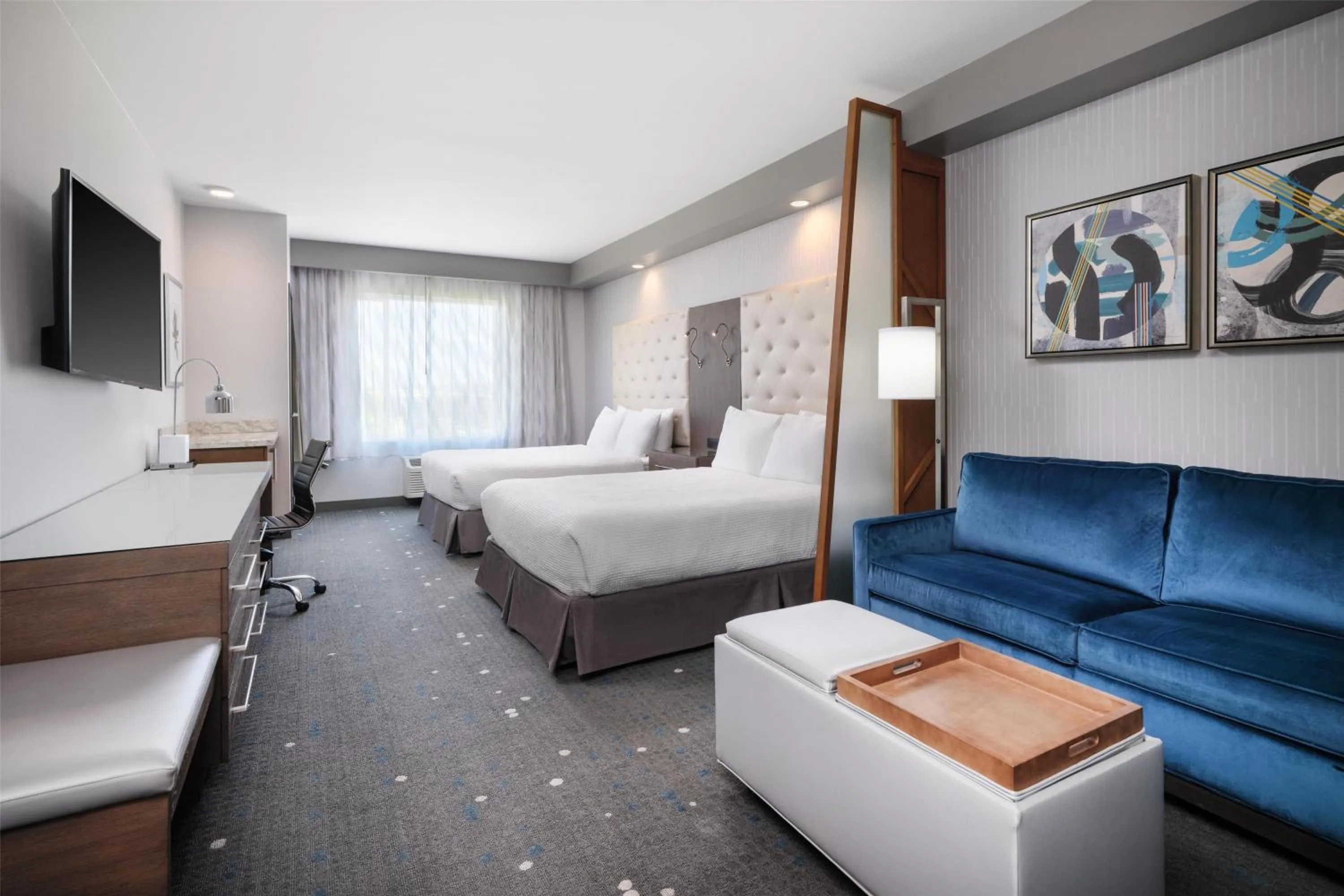 Bedroom, Bed in Best Western Premier Hotel at Fisher's Landing