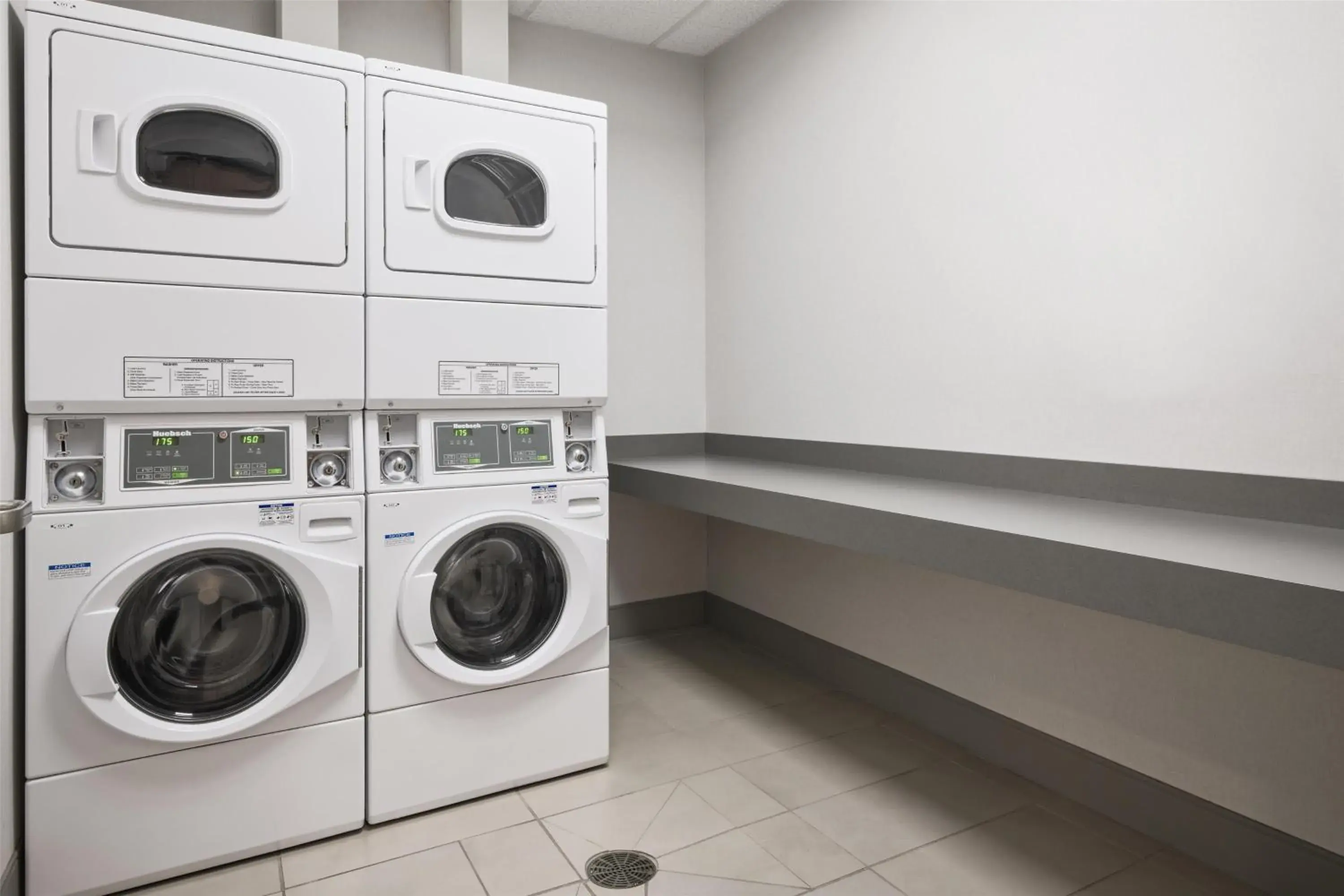 Property building in Best Western Premier Hotel at Fisher's Landing Property building in Best Western Premier Hotel at Fisher's Landing