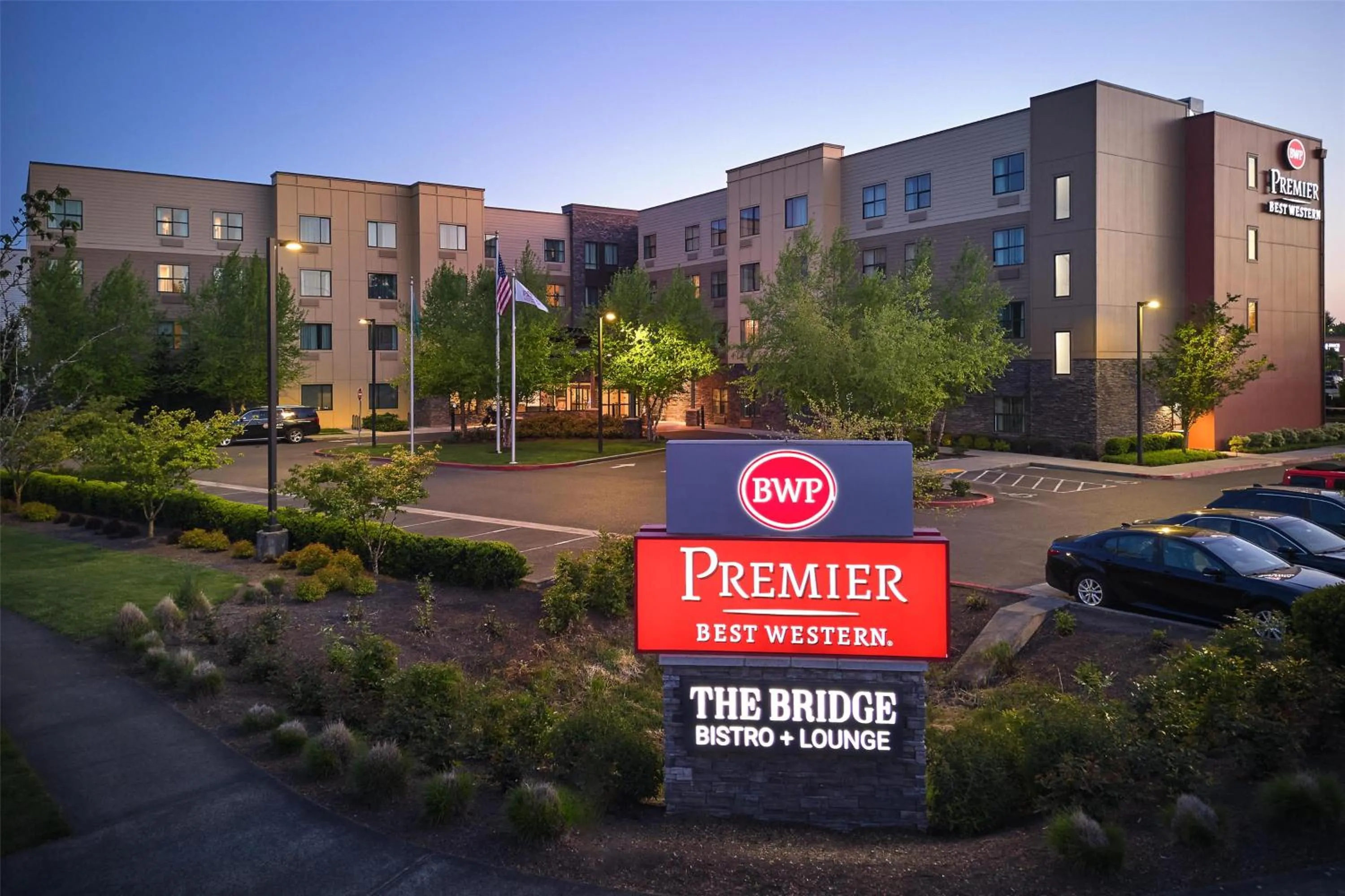 Property building in Best Western Premier Hotel at Fisher's Landing