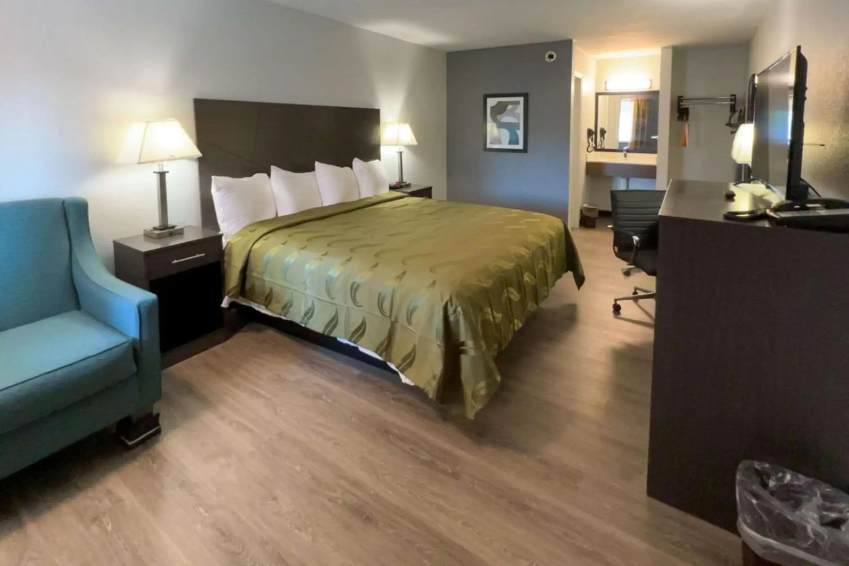 Bedroom, Bed in Quality Inn & Suites Columbus West Bedroom, Bed in Quality Inn & Suites Columbus West