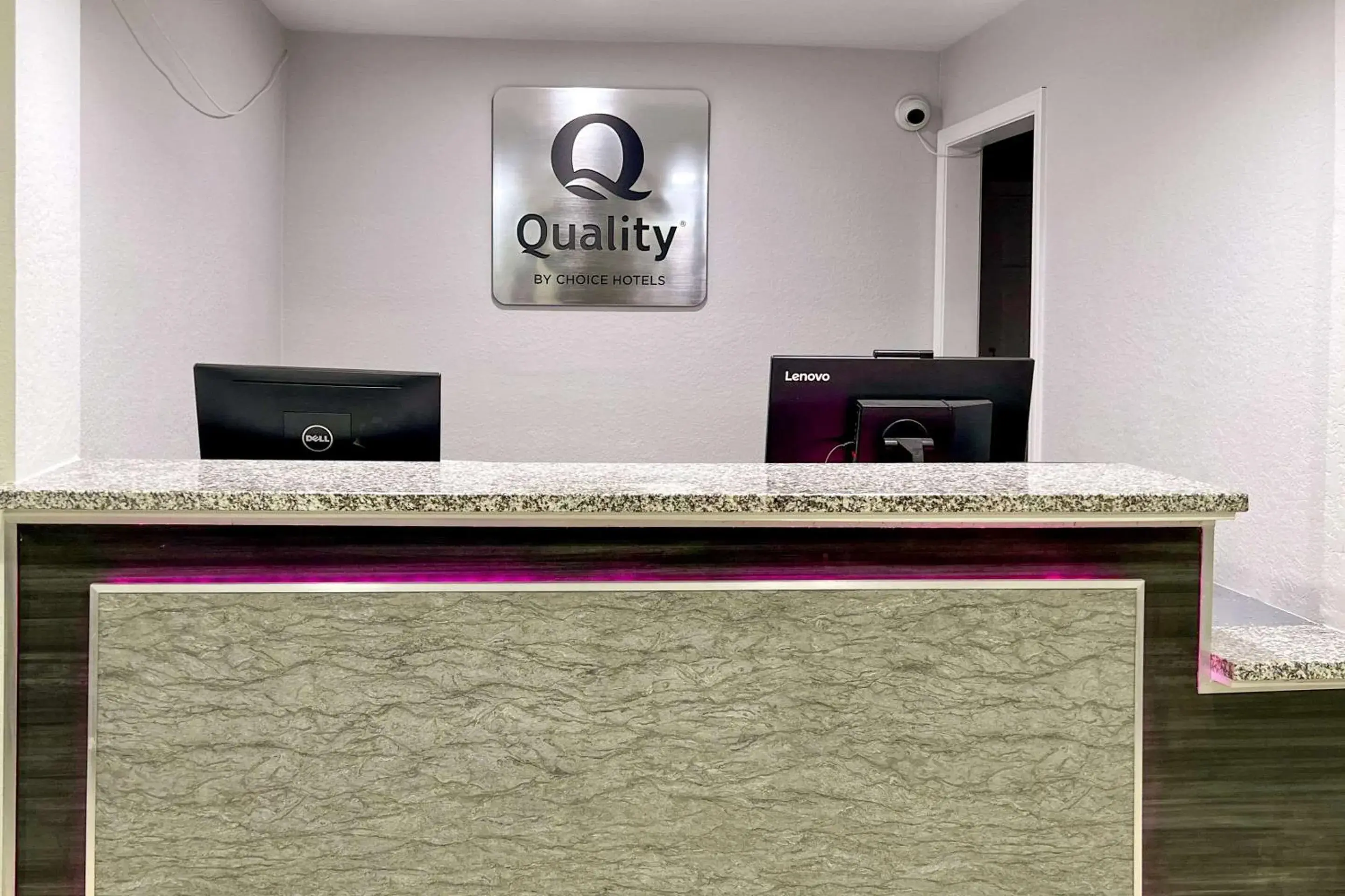Lobby or reception in Quality Inn & Suites Columbus West Lobby or reception in Quality Inn & Suites Columbus West