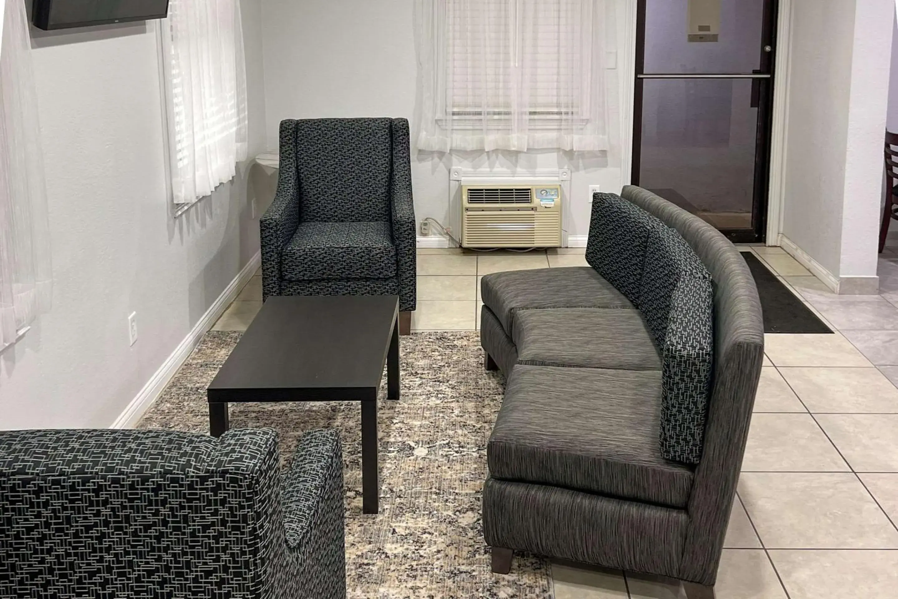 Lobby or reception in Quality Inn & Suites Columbus West Lobby or reception in Quality Inn & Suites Columbus West