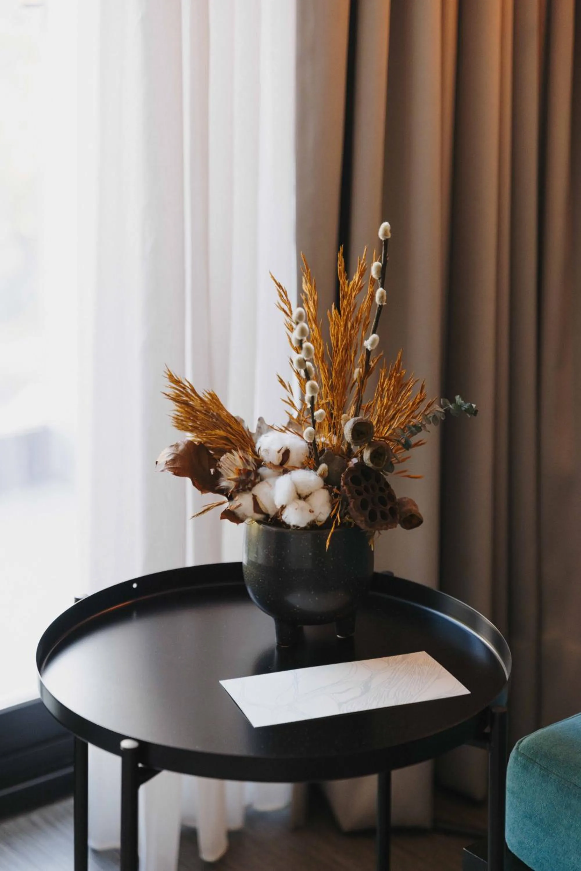 Seating area in Timbre Boavista