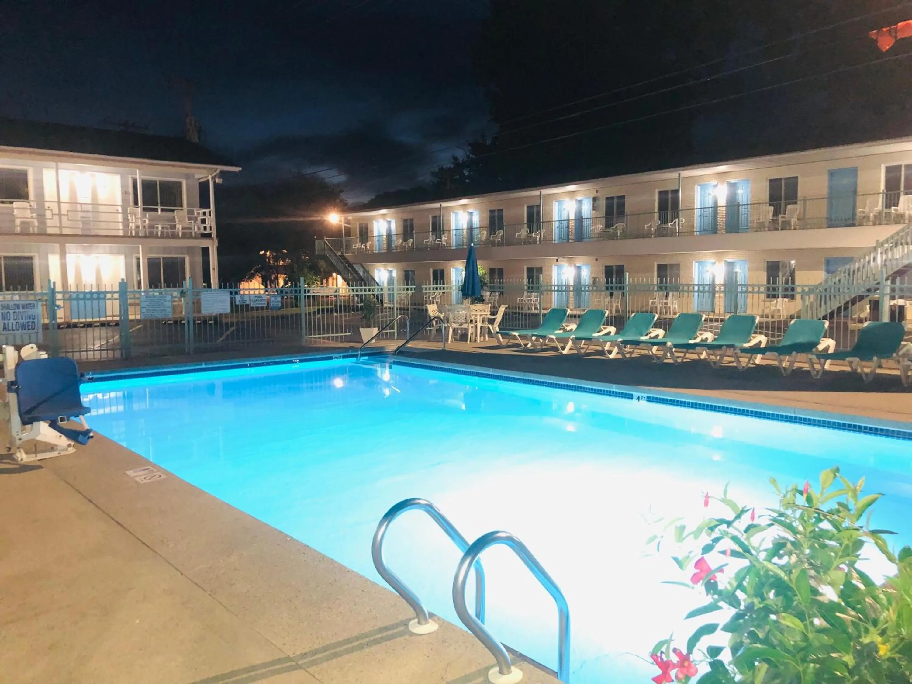 Starlite Motel