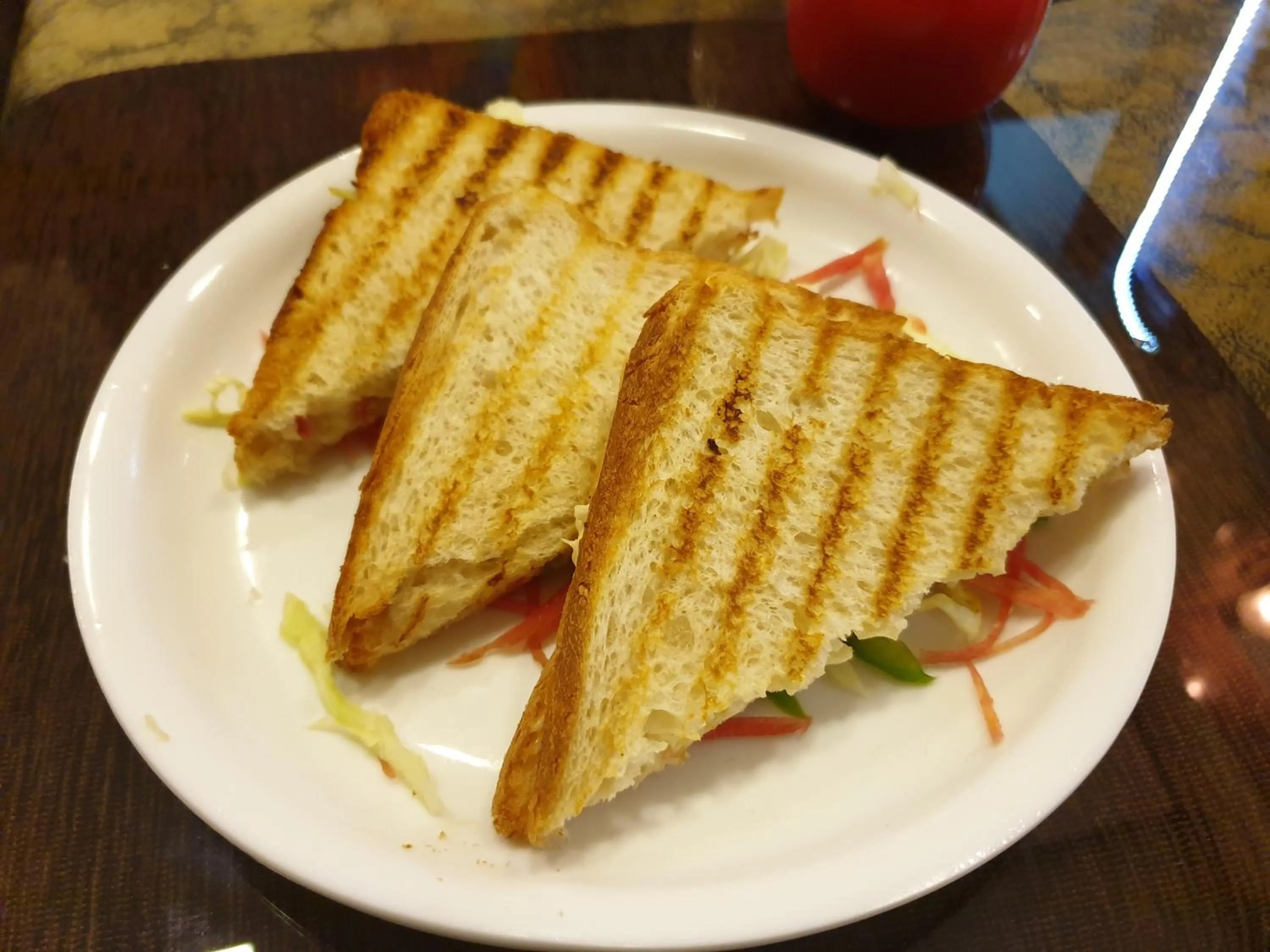 Breakfast in Pinaz Royale