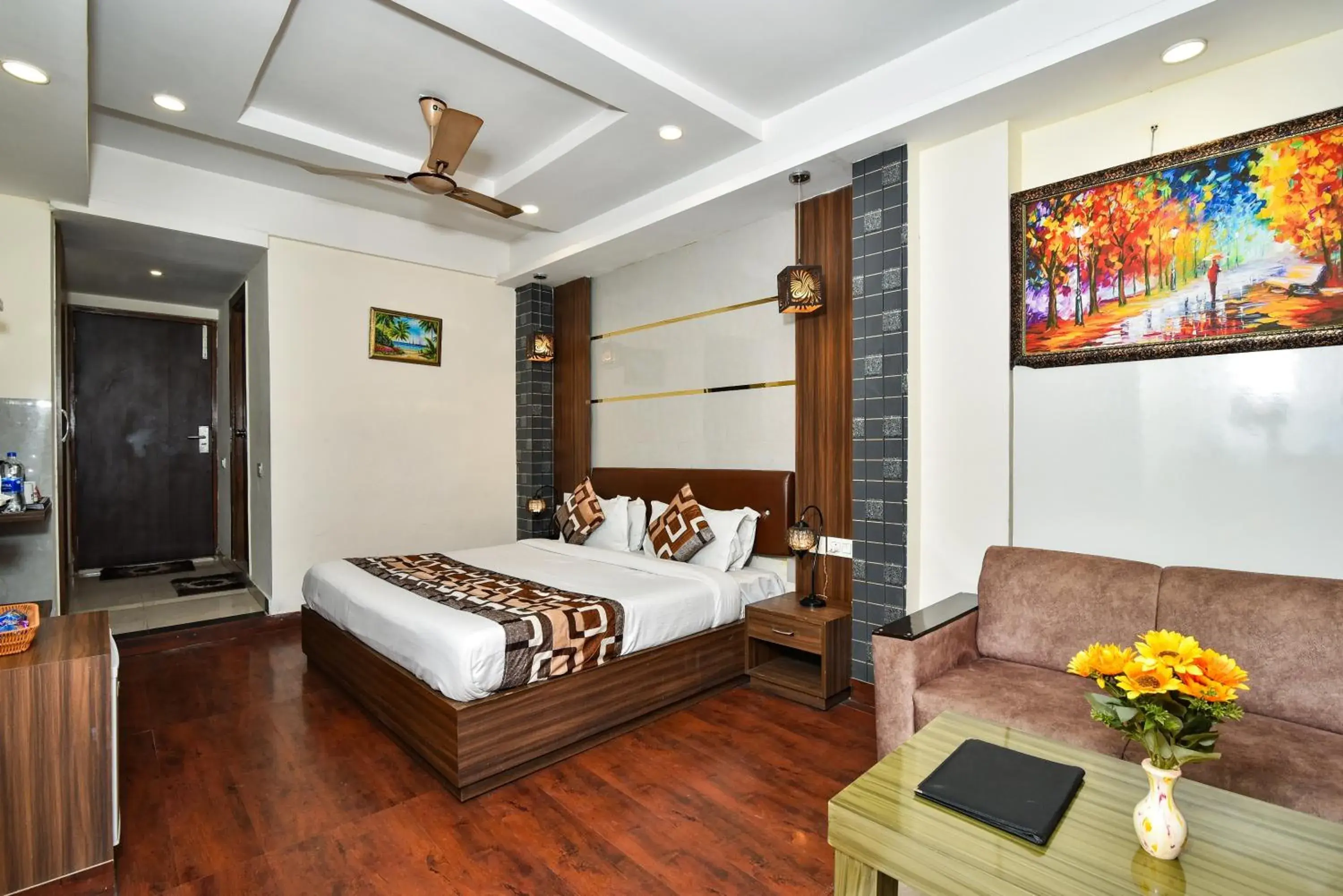 Bedroom, Bed in Pinaz Royale Bedroom, Bed in Pinaz Royale