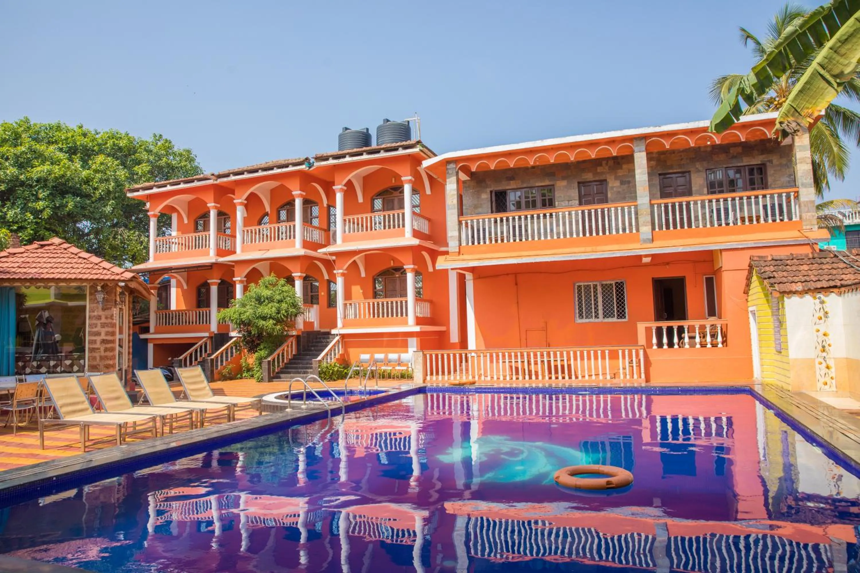 Property building in Larios Beach Holidays