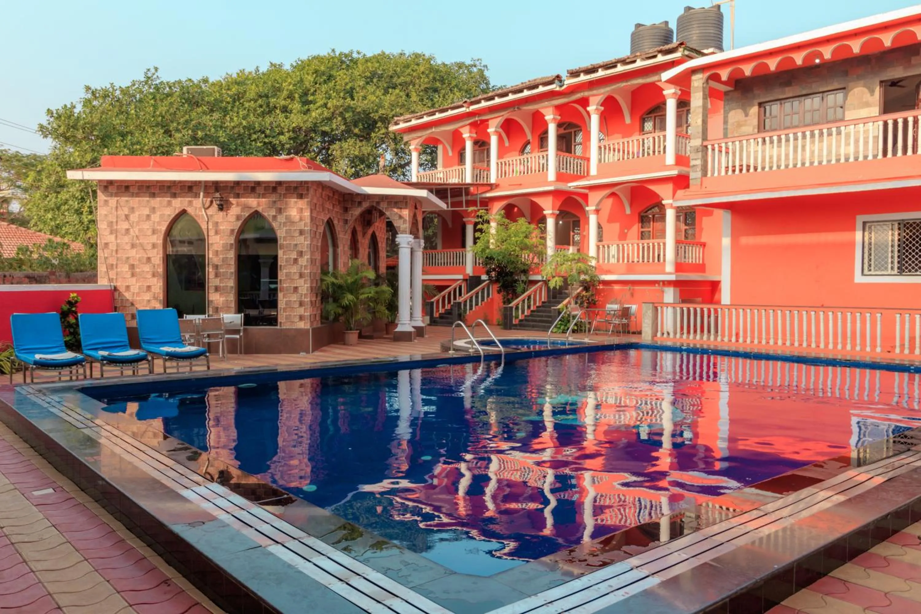 Property building in Larios Beach Holidays