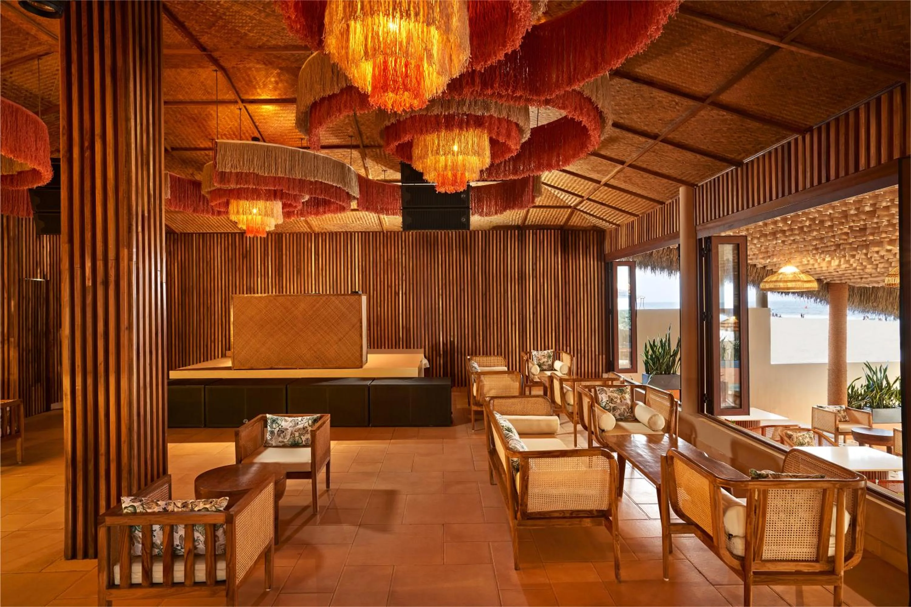 Restaurant/places to eat in Larios Beach Holidays