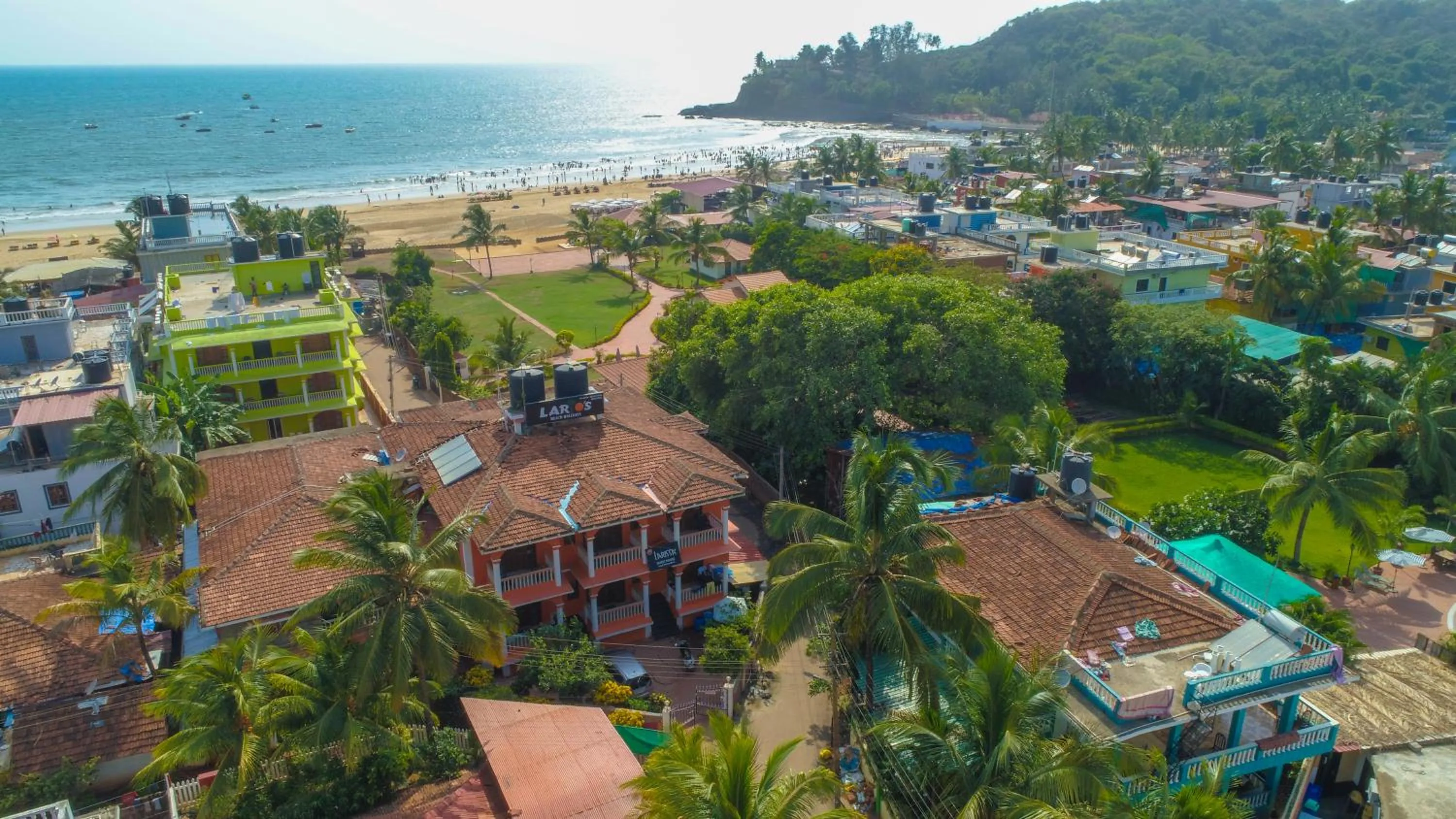 Property building in Larios Beach Holidays