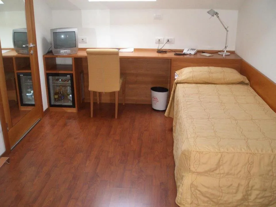 Bed in Hotel Ristorante La Casona