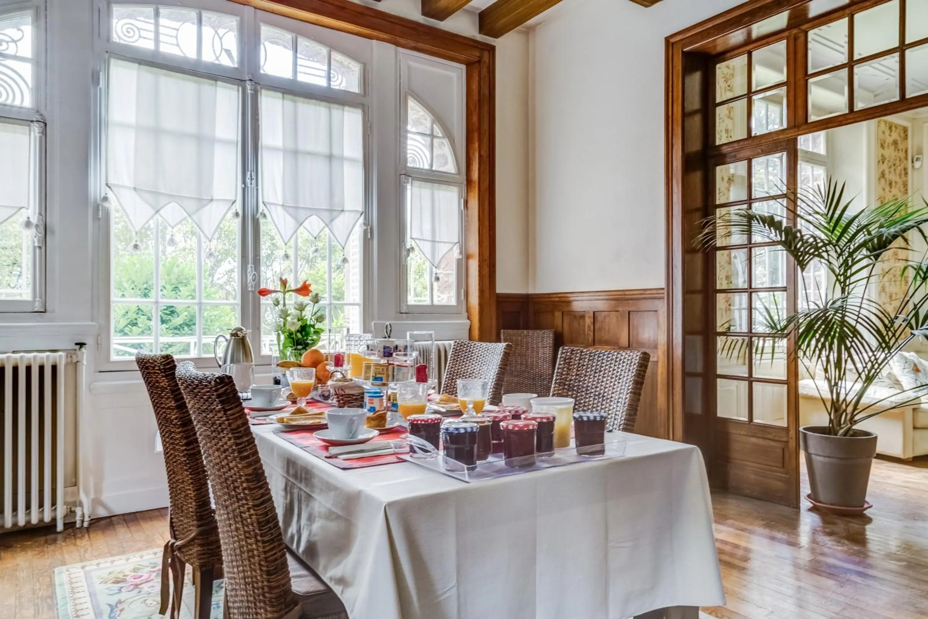 Restaurant/places to eat in La Maison Rouge Brocéliande