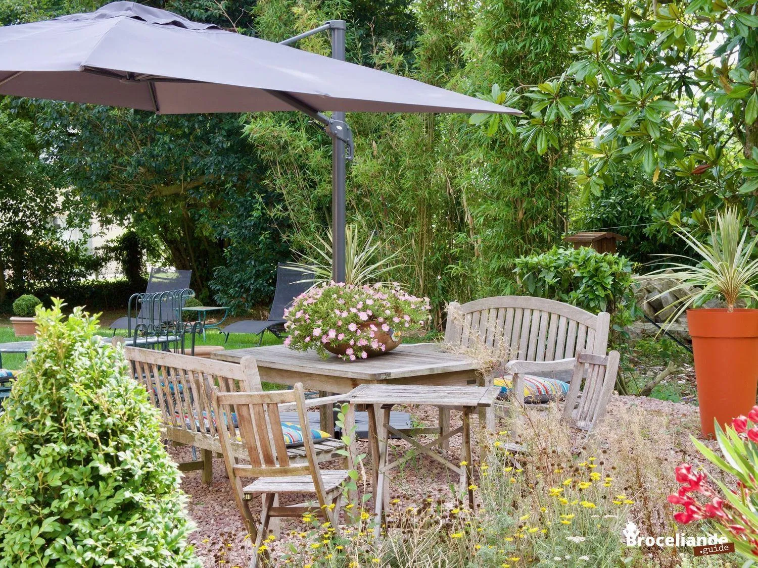 Patio in La Maison Rouge Brocéliande