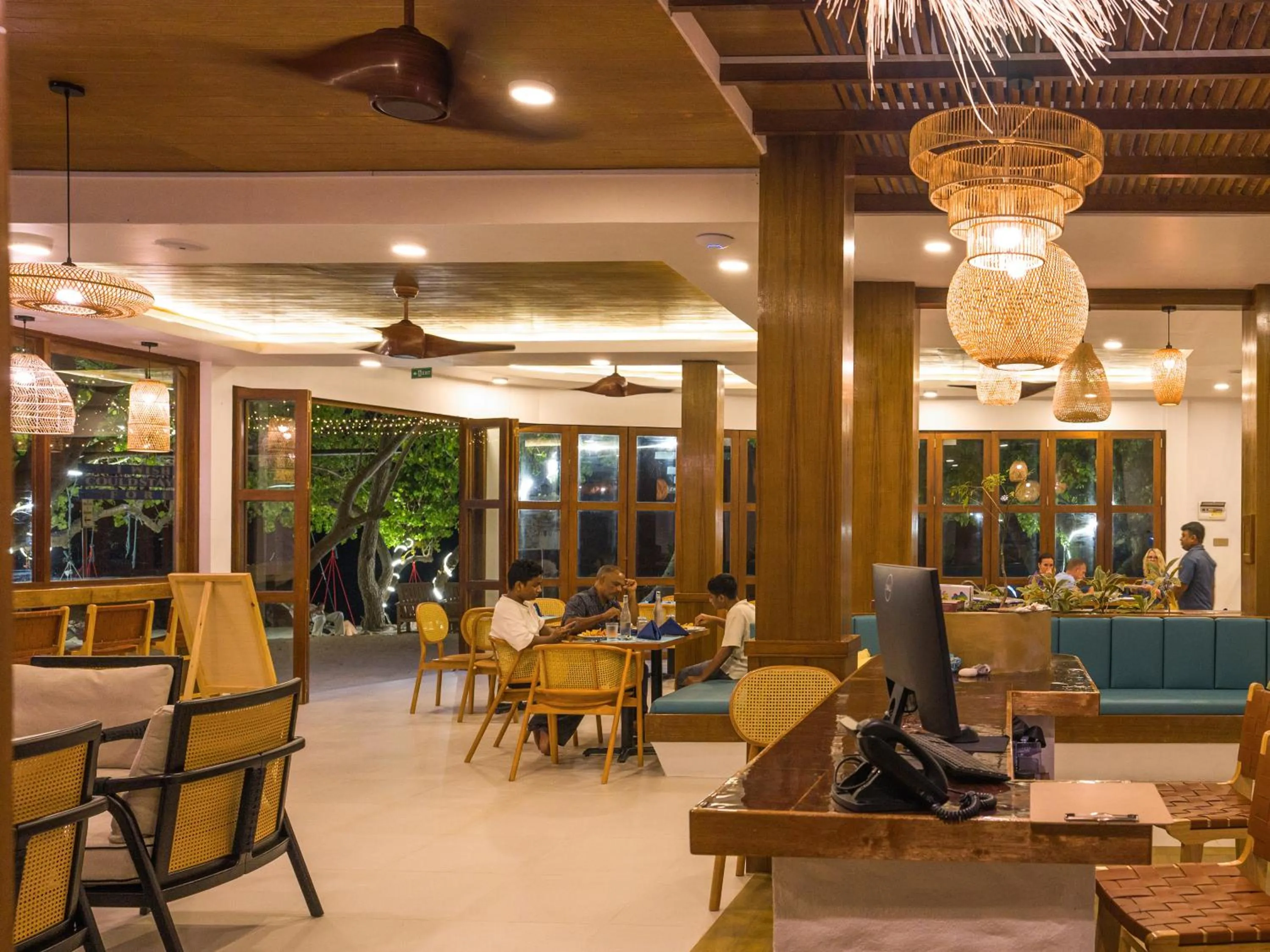 Restaurant/places to eat in Thundi by Biosphere