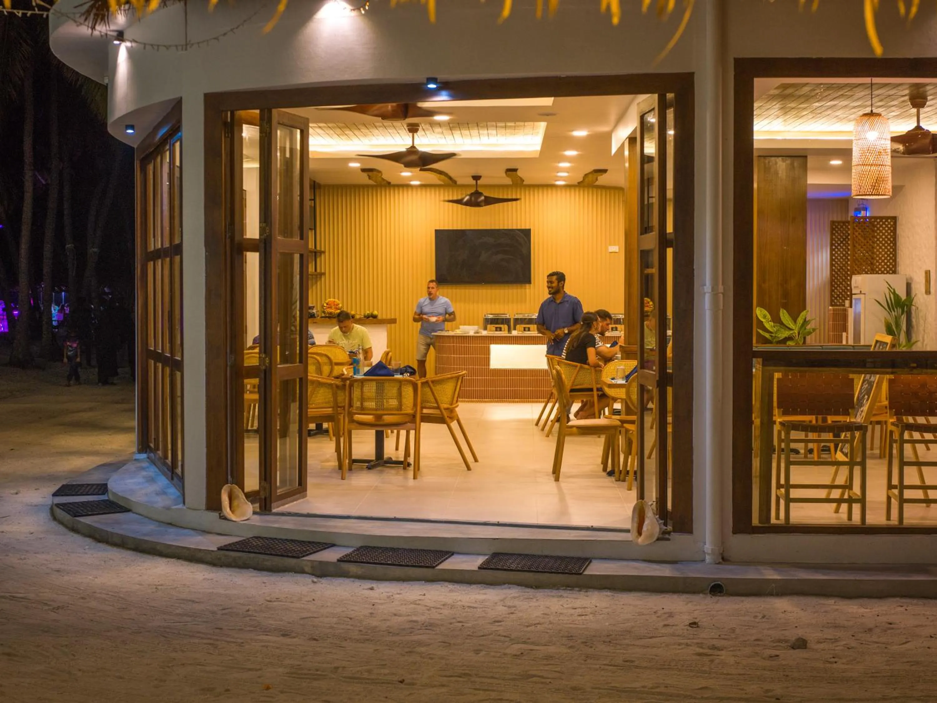 Restaurant/places to eat in Thundi by Biosphere