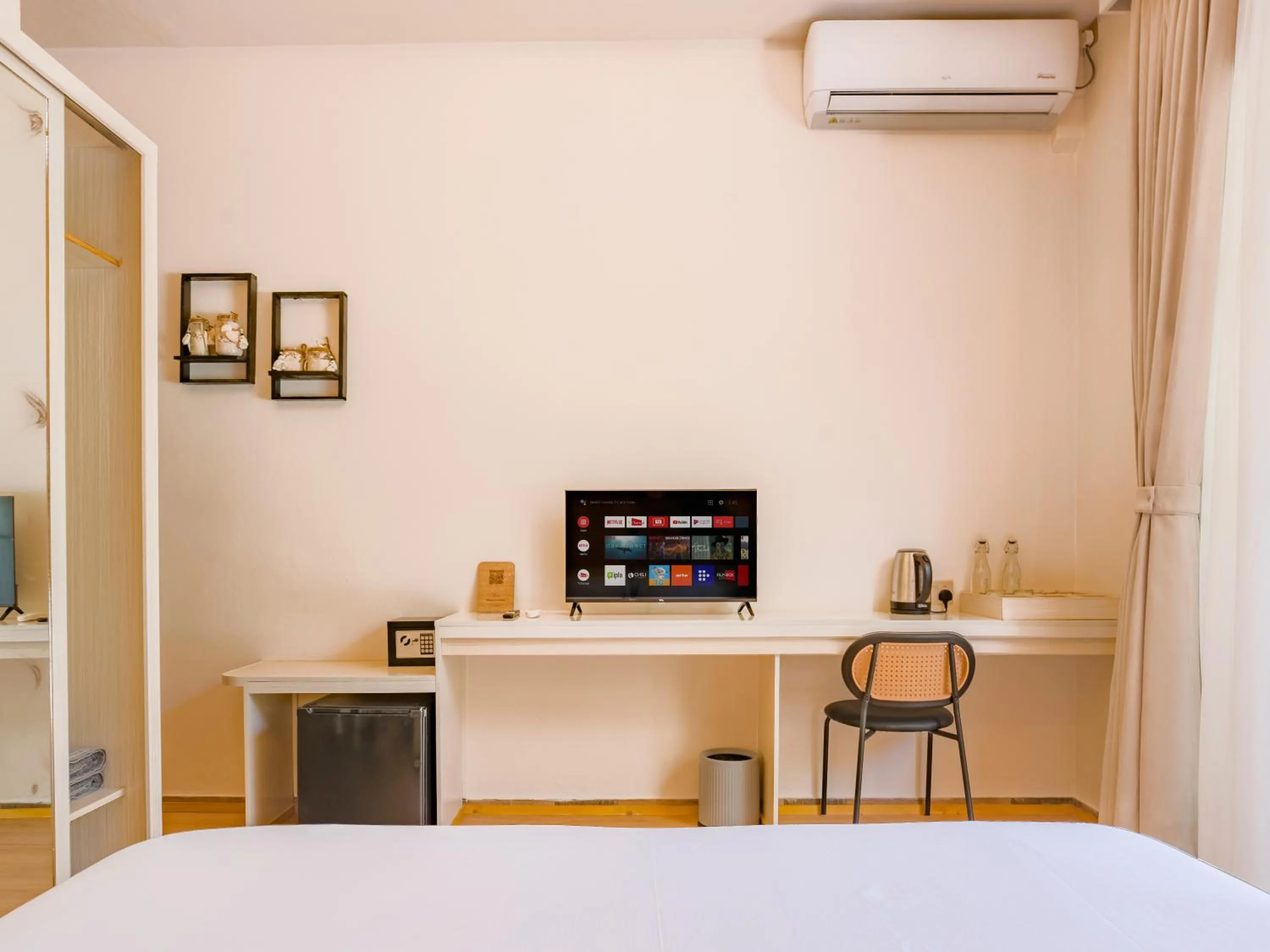 TV and multimedia, Bed in Thundi by Biosphere