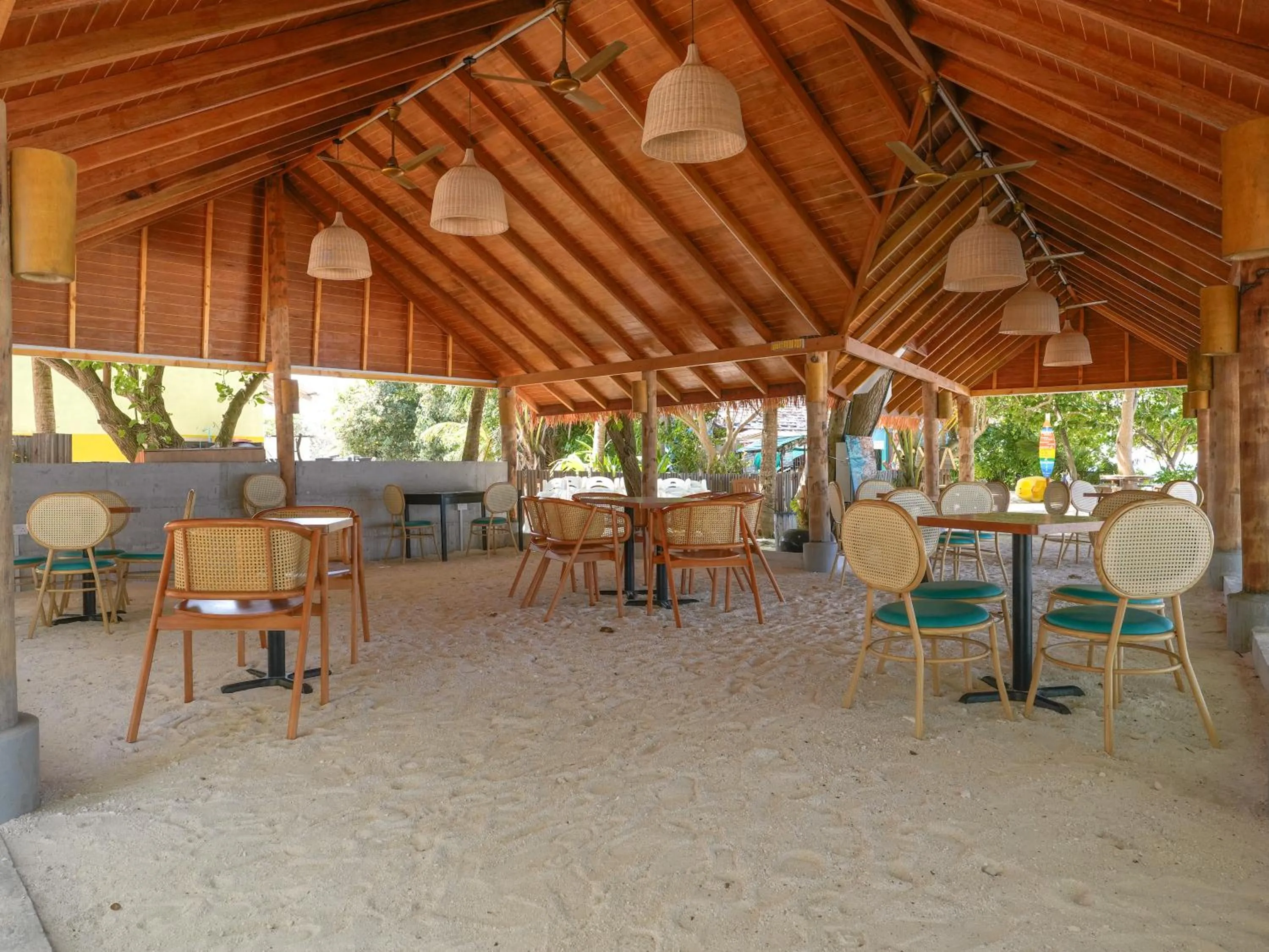 Restaurant/places to eat in Thundi by Biosphere