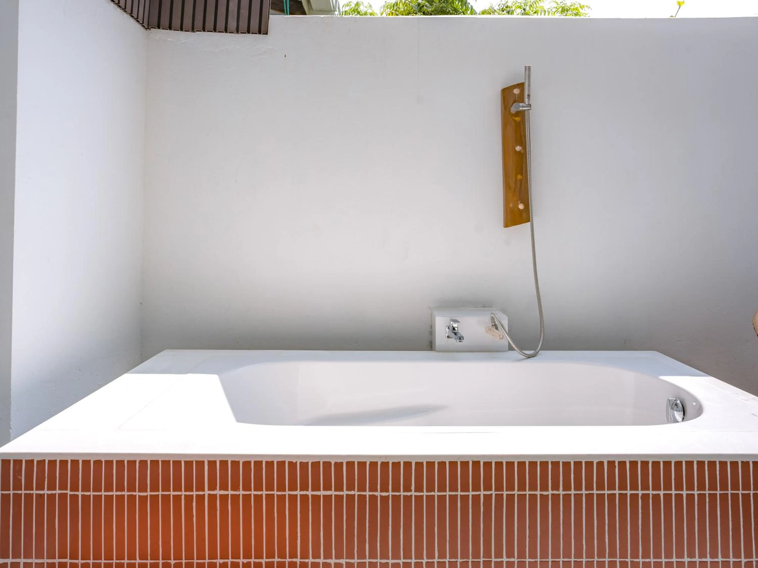 Bathroom in Thundi by Biosphere