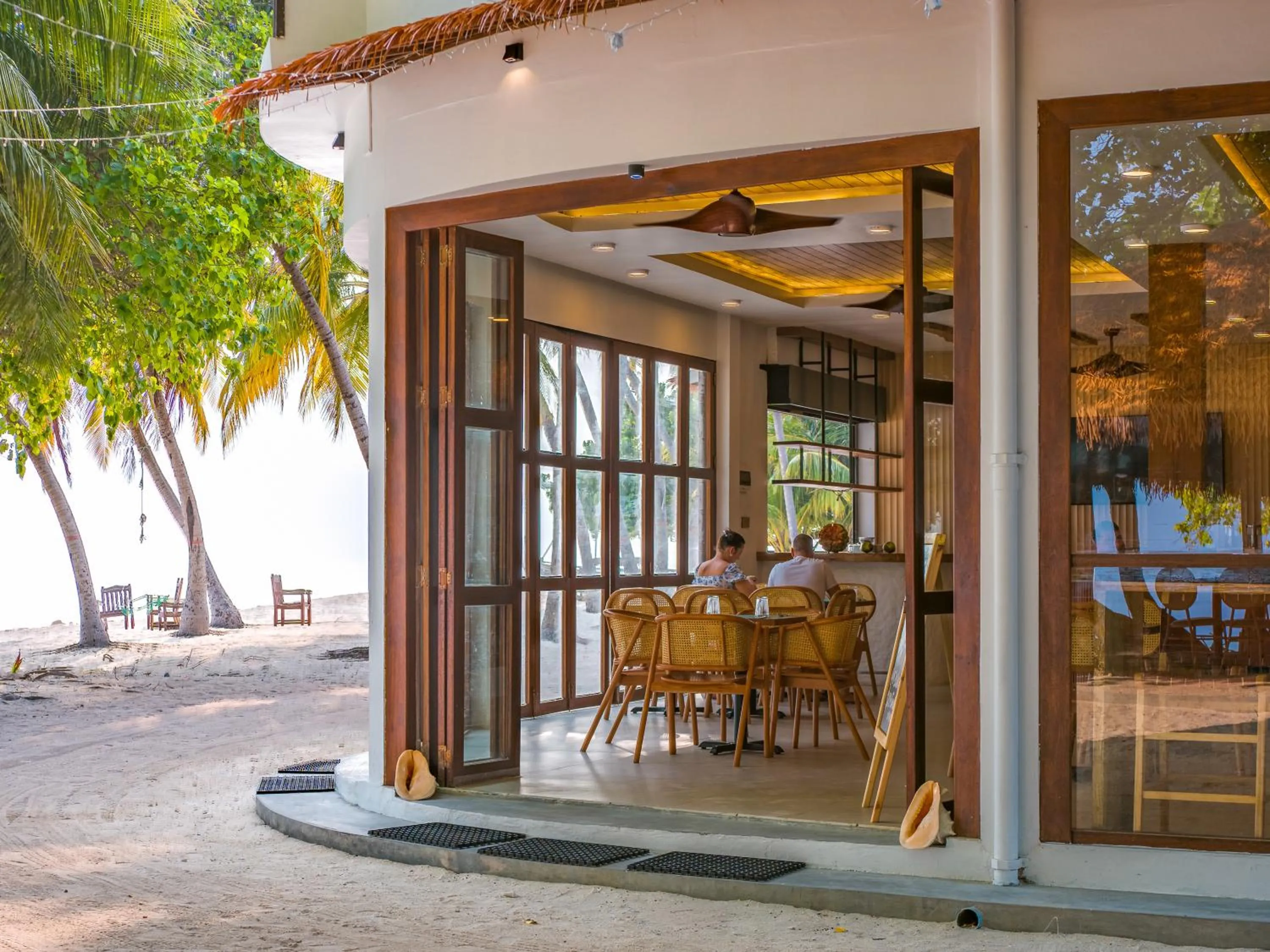 Patio in Thundi by Biosphere