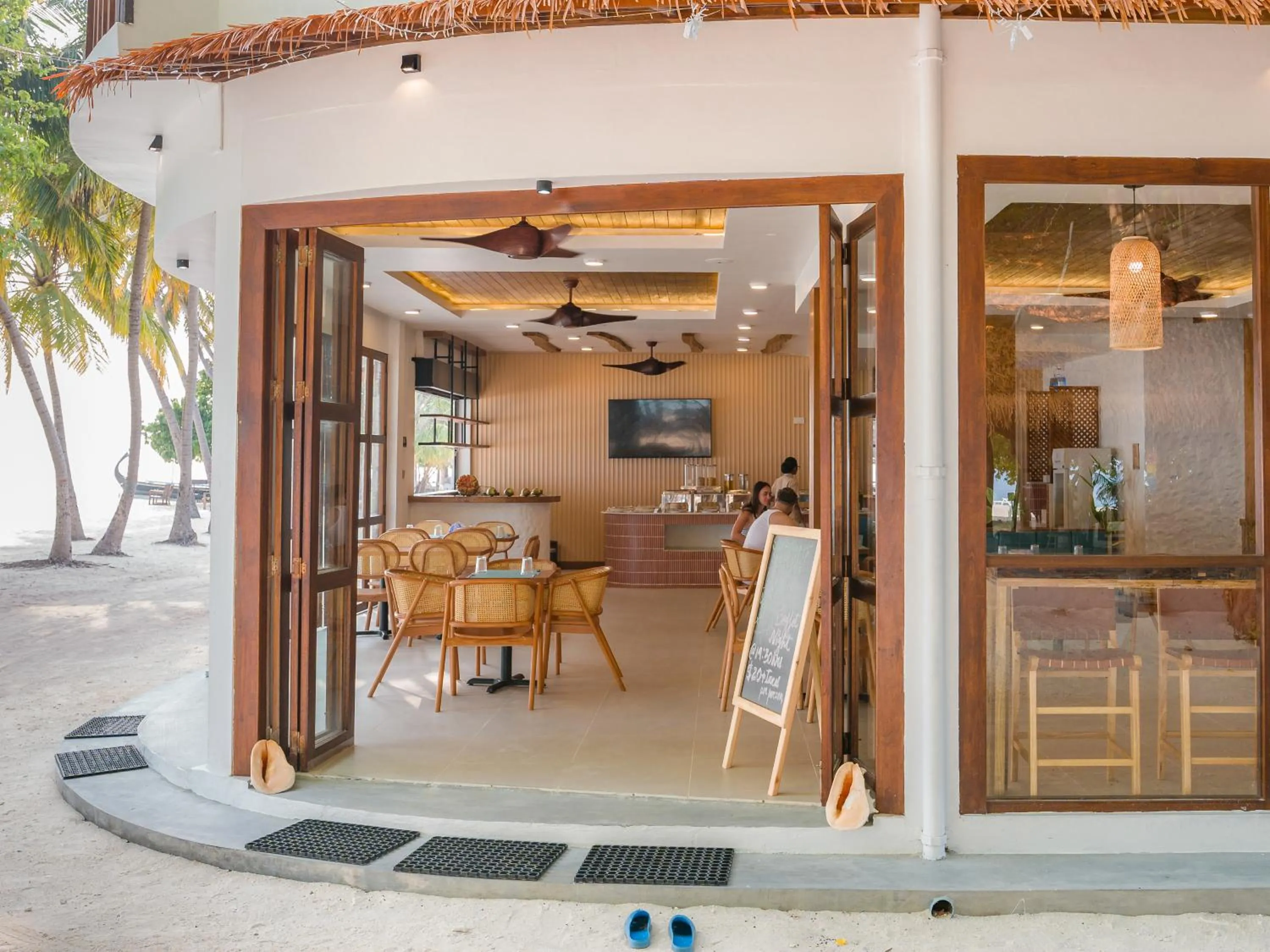 Patio in Thundi by Biosphere