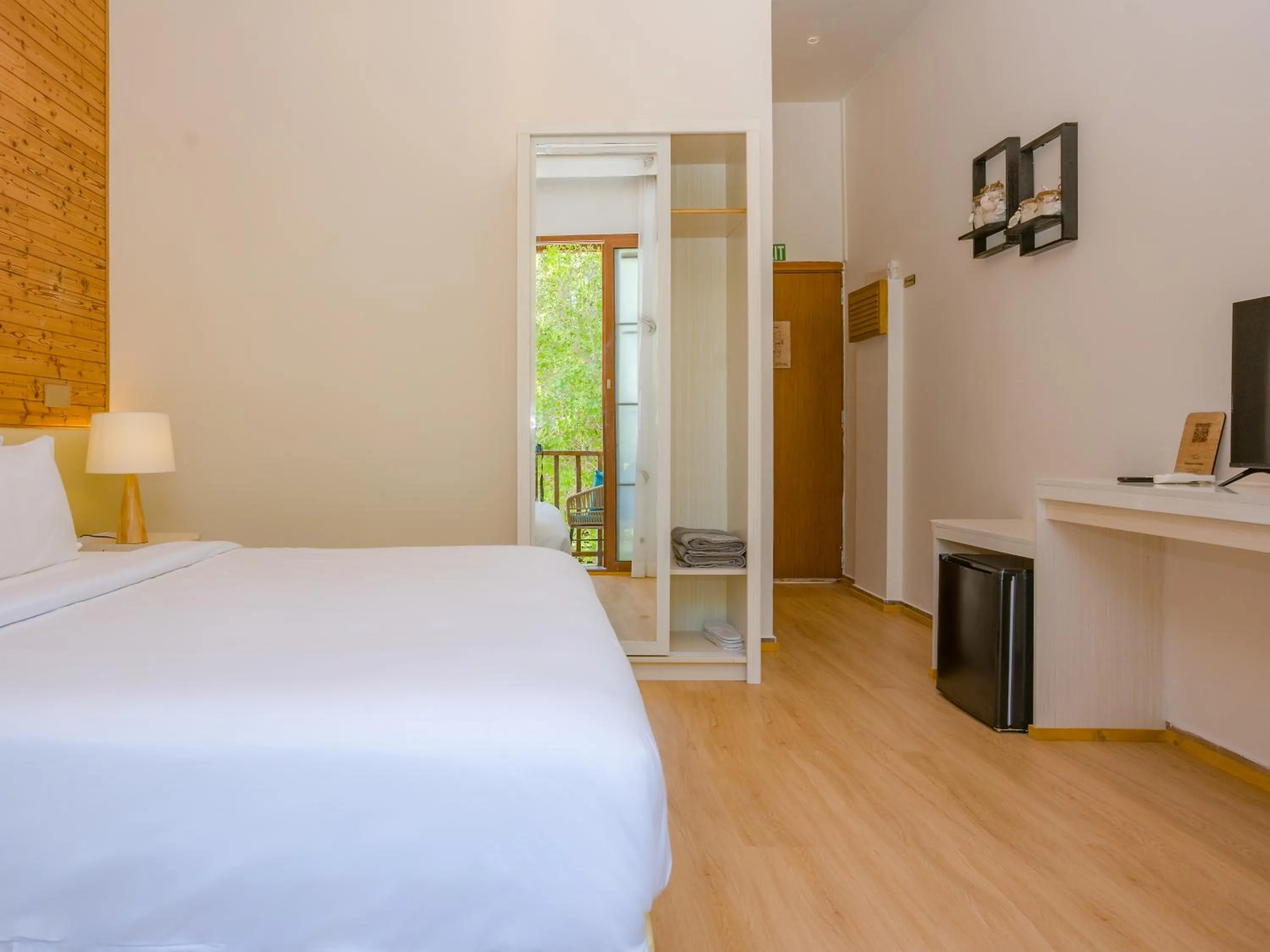 Bed in Thundi by Biosphere