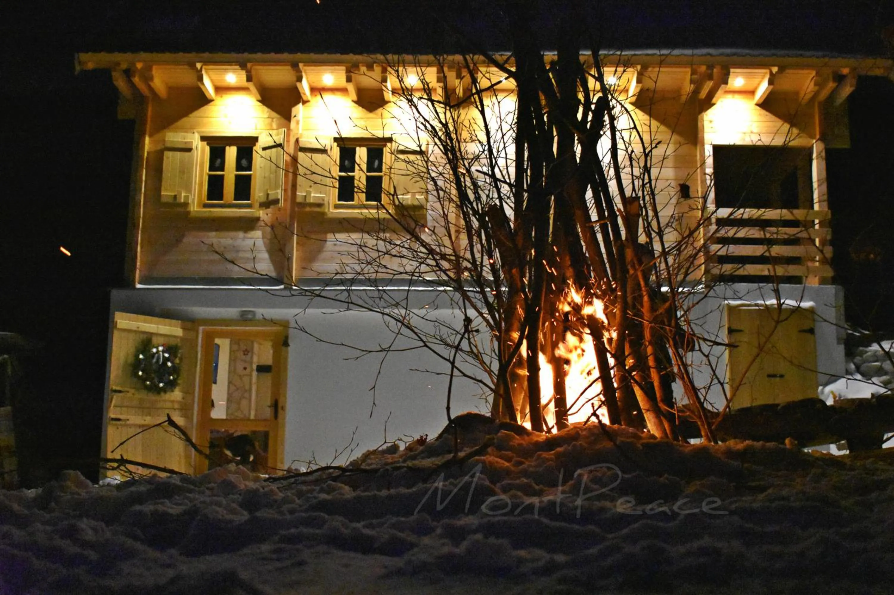 Property building in Mountain Lodge Mont Peace
