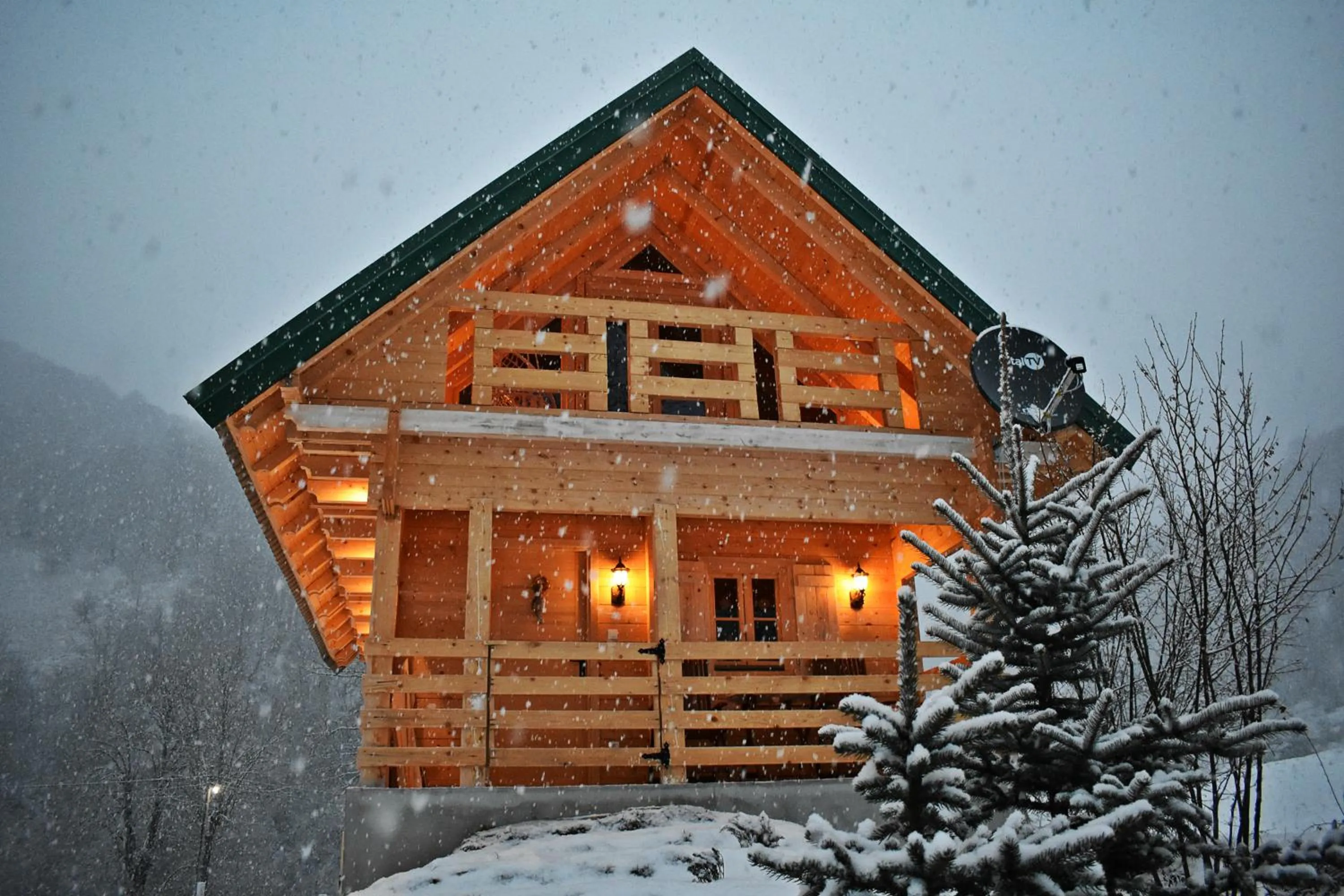 Property building in Mountain Lodge Mont Peace