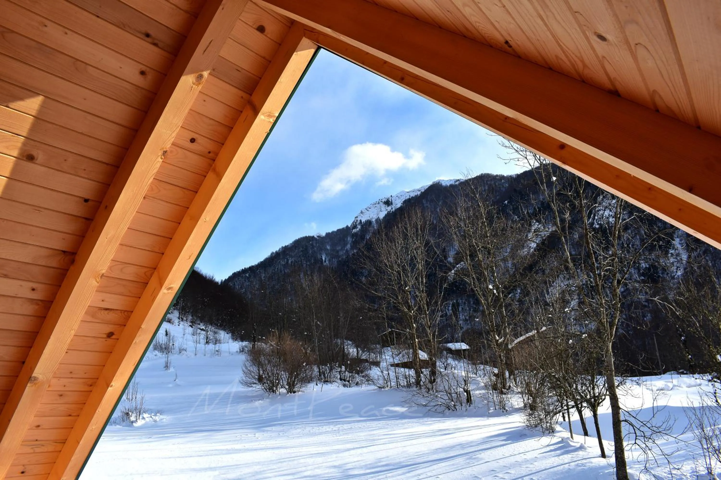 Winter in Mountain Lodge Mont Peace