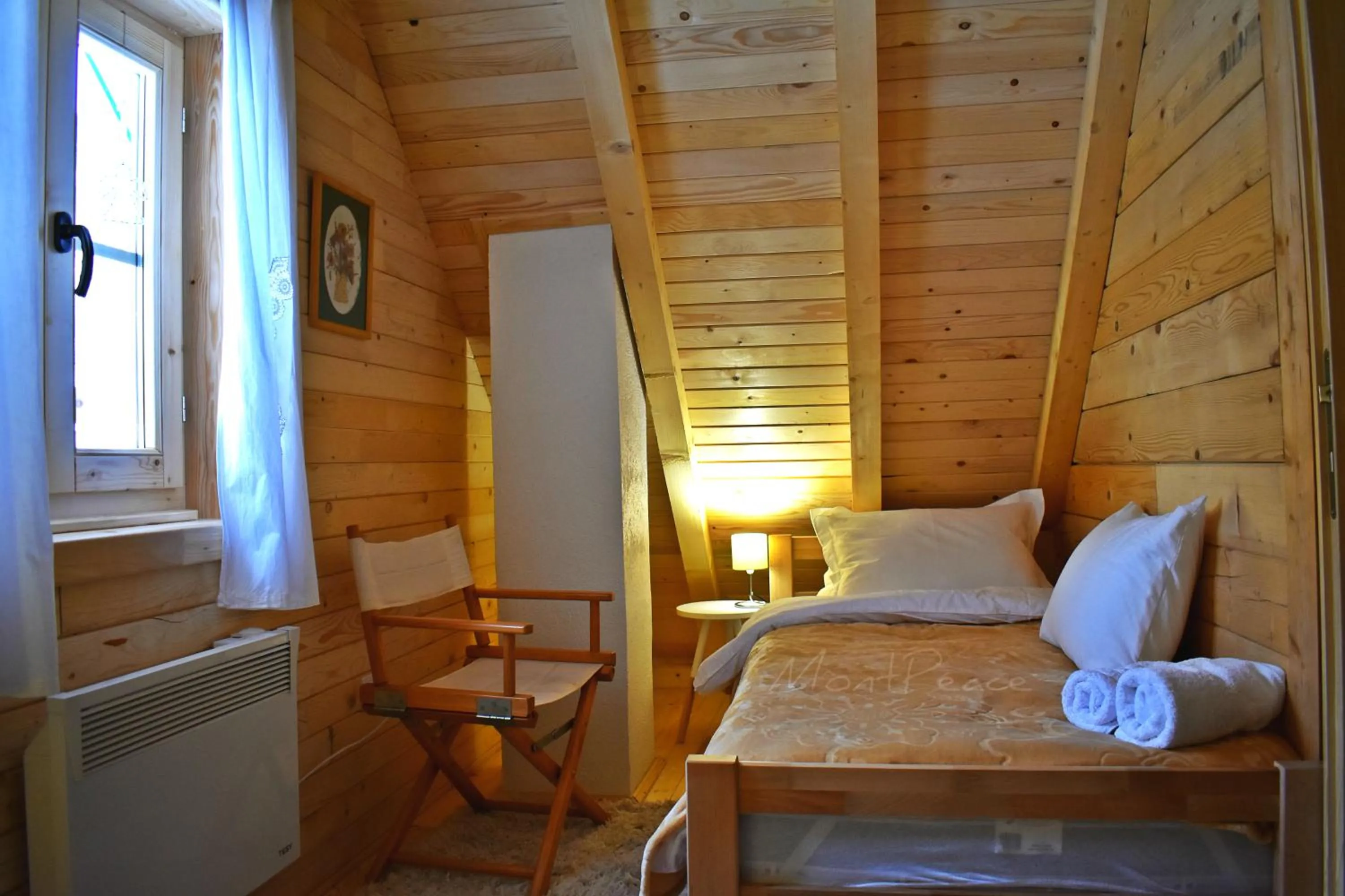 Bed in Mountain Lodge Mont Peace